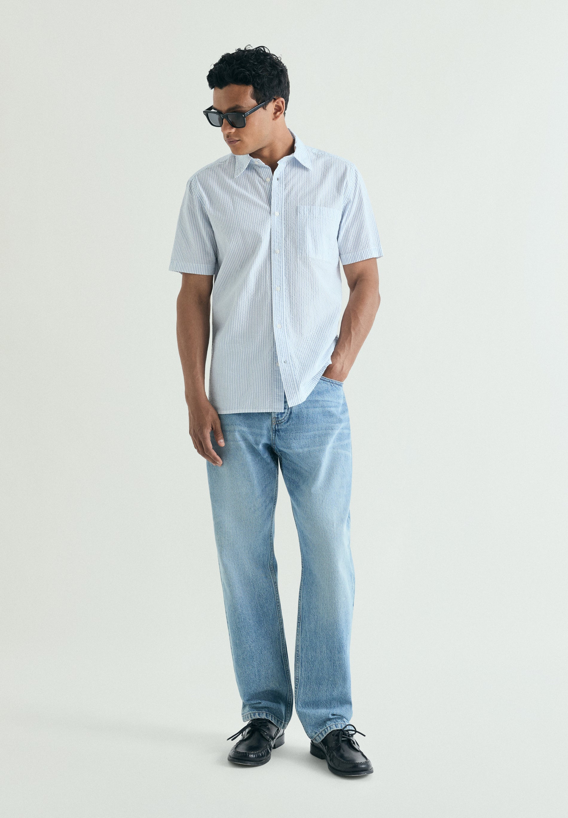 SHORT SLEEVE STRIPED SHIRT