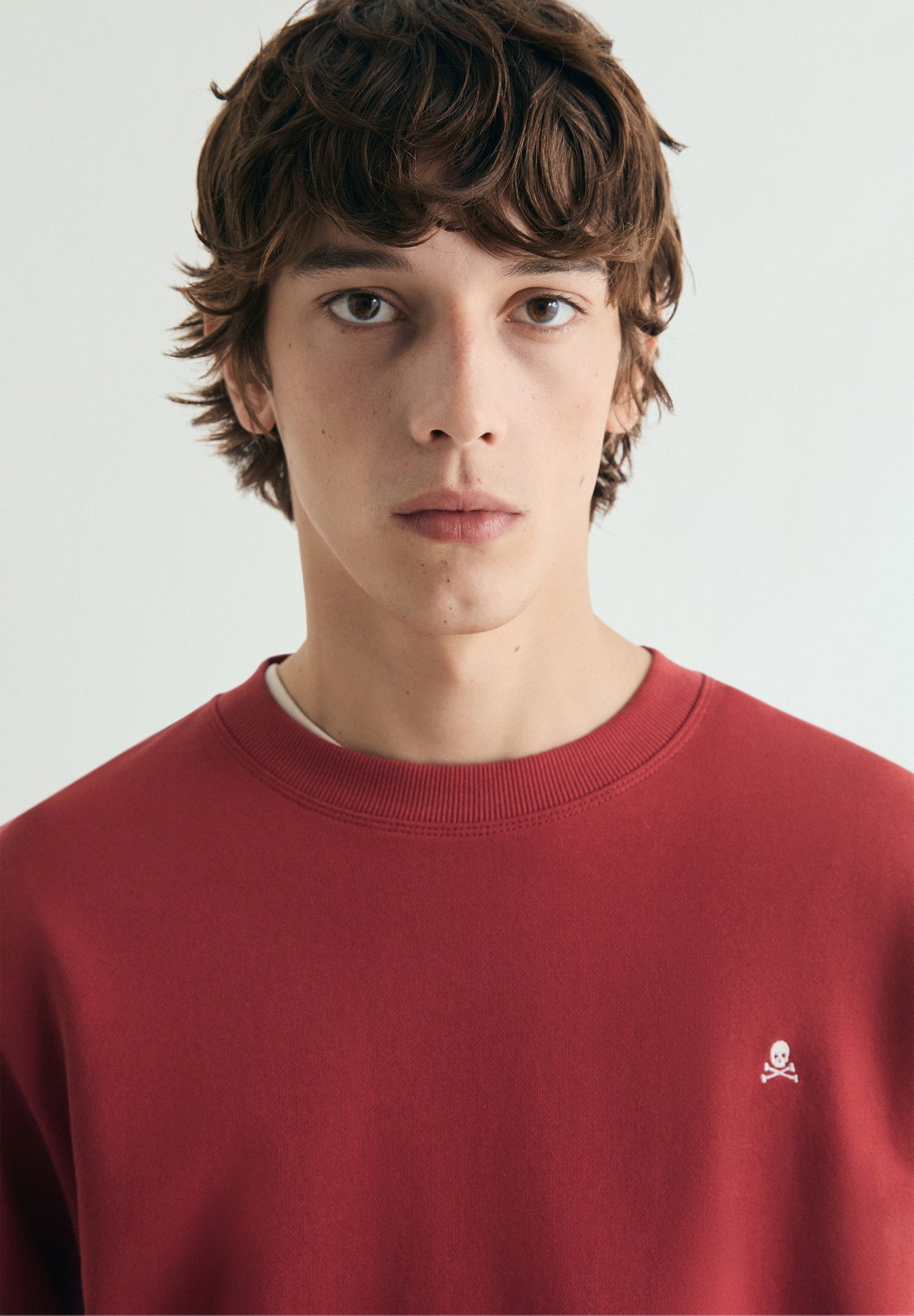 SWEATSHIRT WITH CONTRAST EMBROIDERY