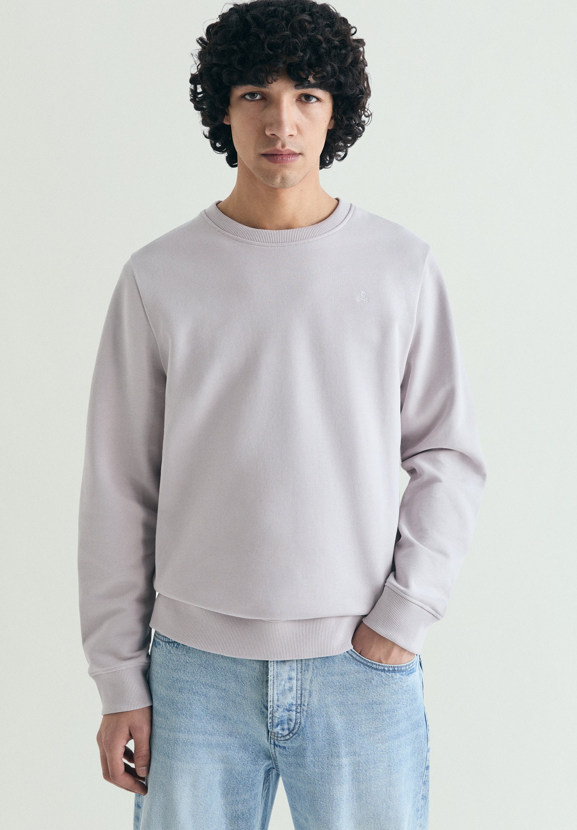WASHED EMBROIDERED SWEATSHIRT