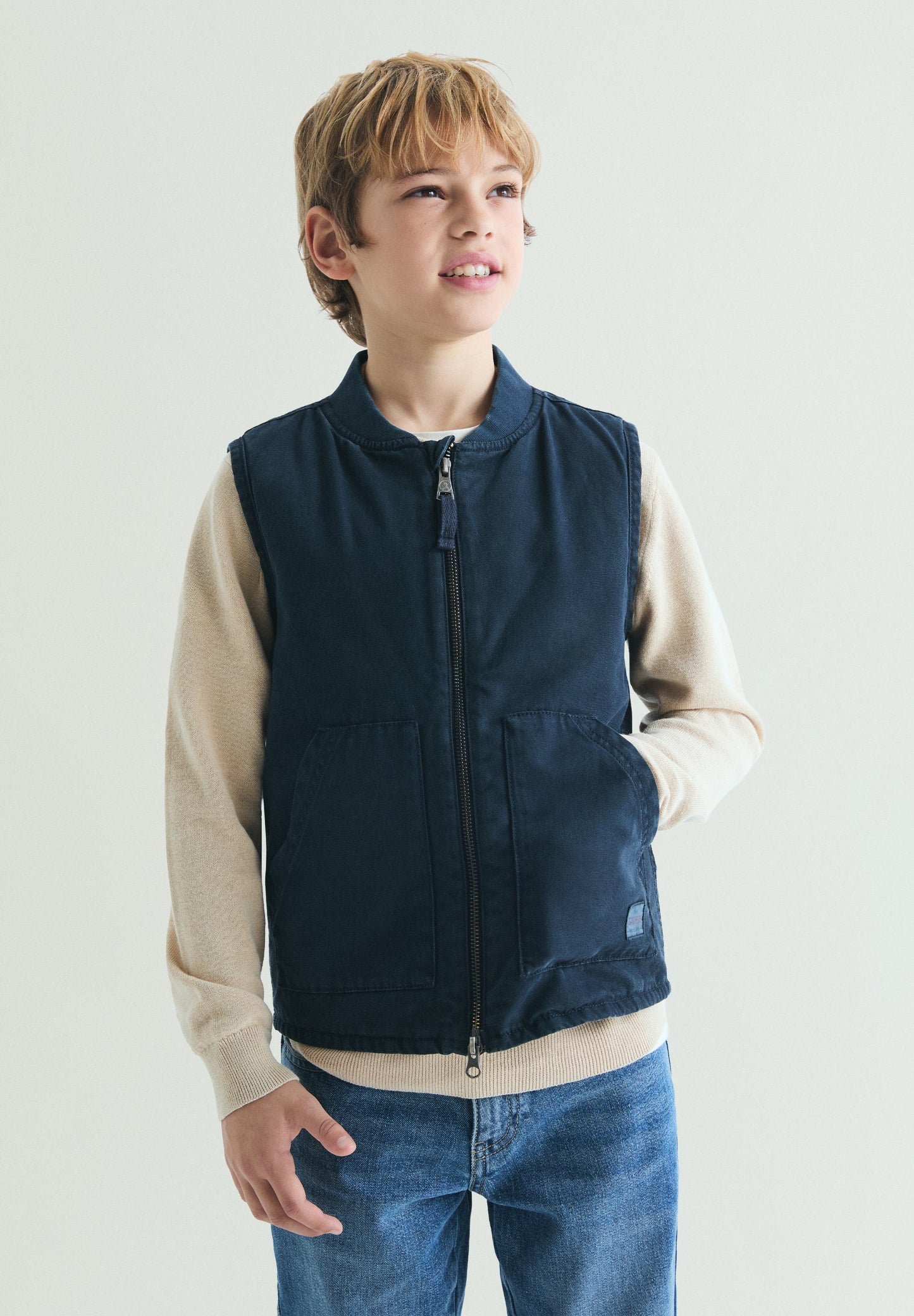 ZIP-UP DENIM GILET