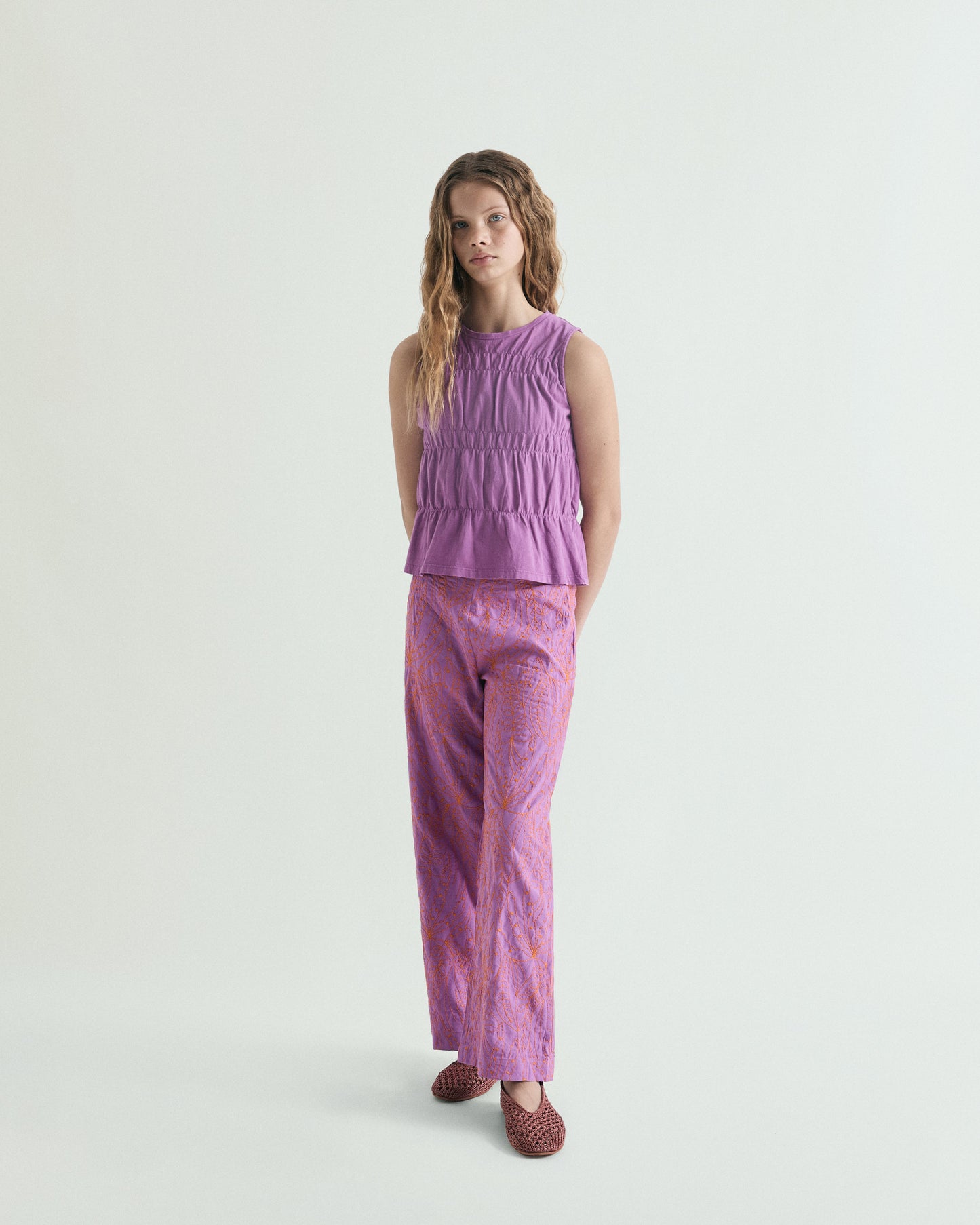 TROUSERS WITH CONTRAST EMBROIDERY