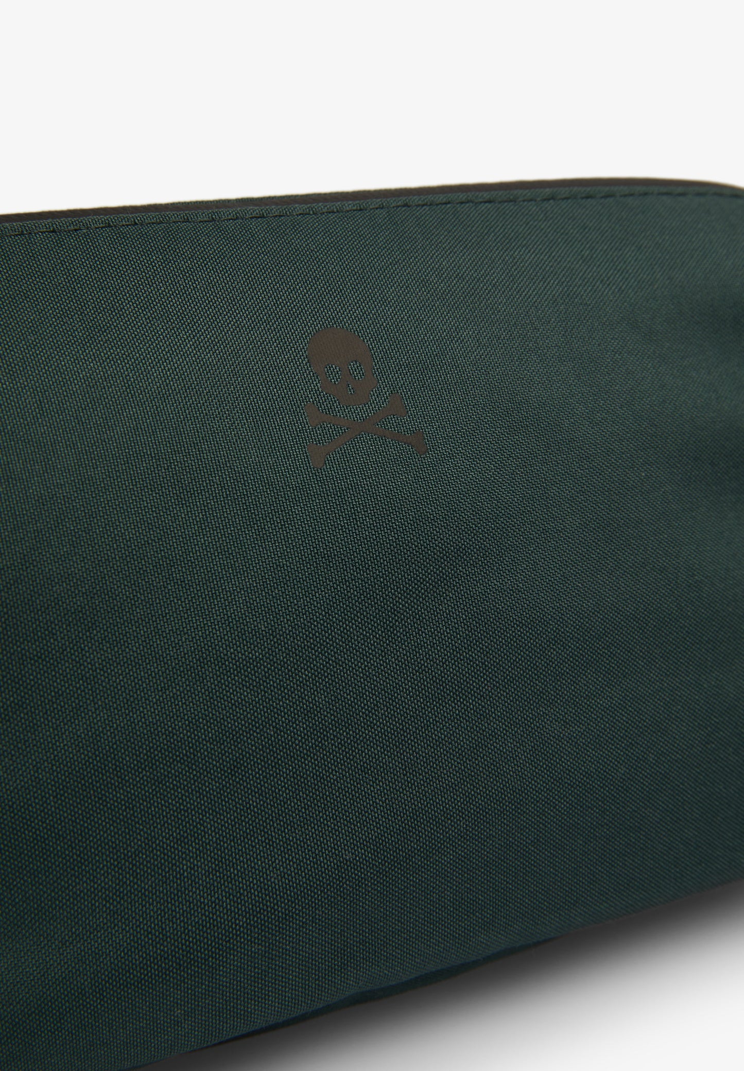 TECHNICAL TOILETRY BAG WITH SKULL