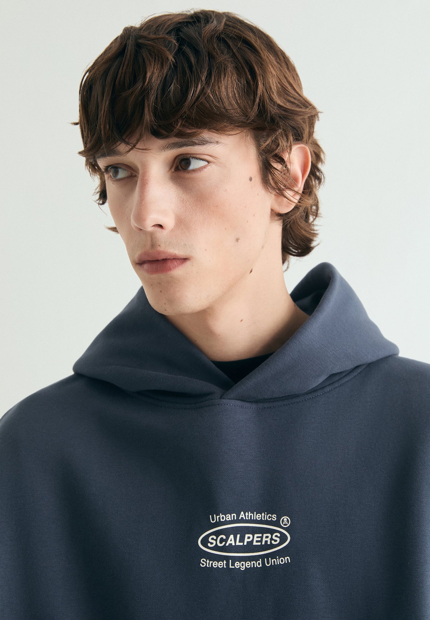 SUDADERA CON CAPUCHA OVERSIZED - Scalpers