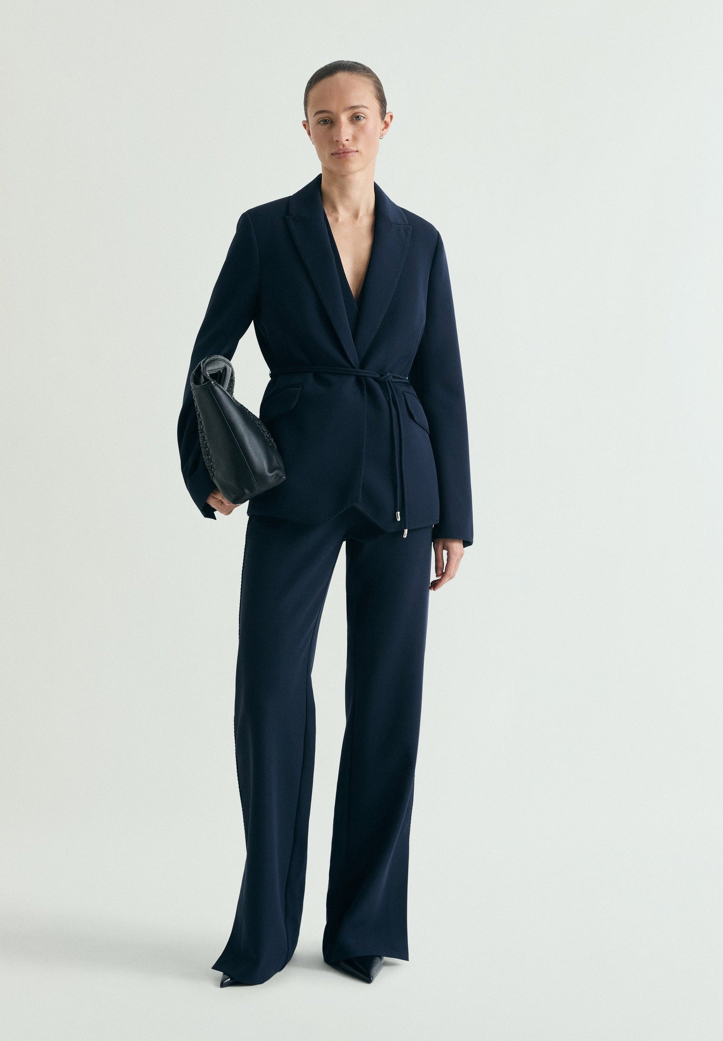 BLAZER WITH KNOT AT THE BELT