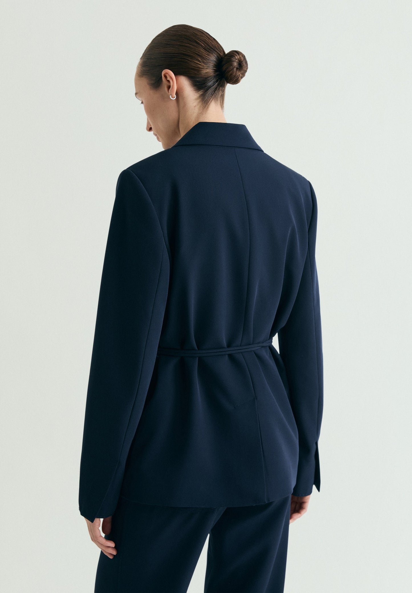 BLAZER WITH KNOT AT THE BELT