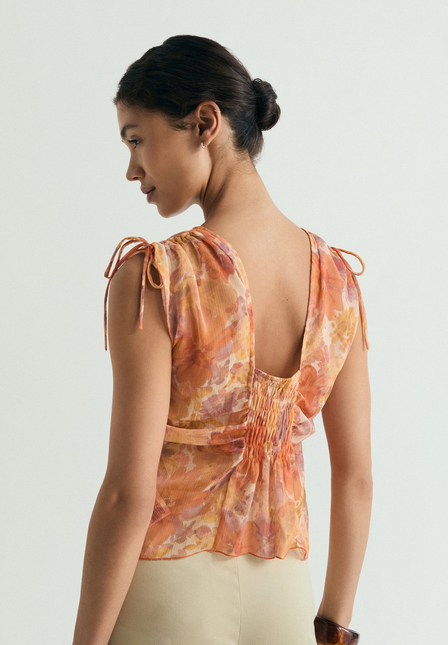 FLORAL GATHERED BLOUSE