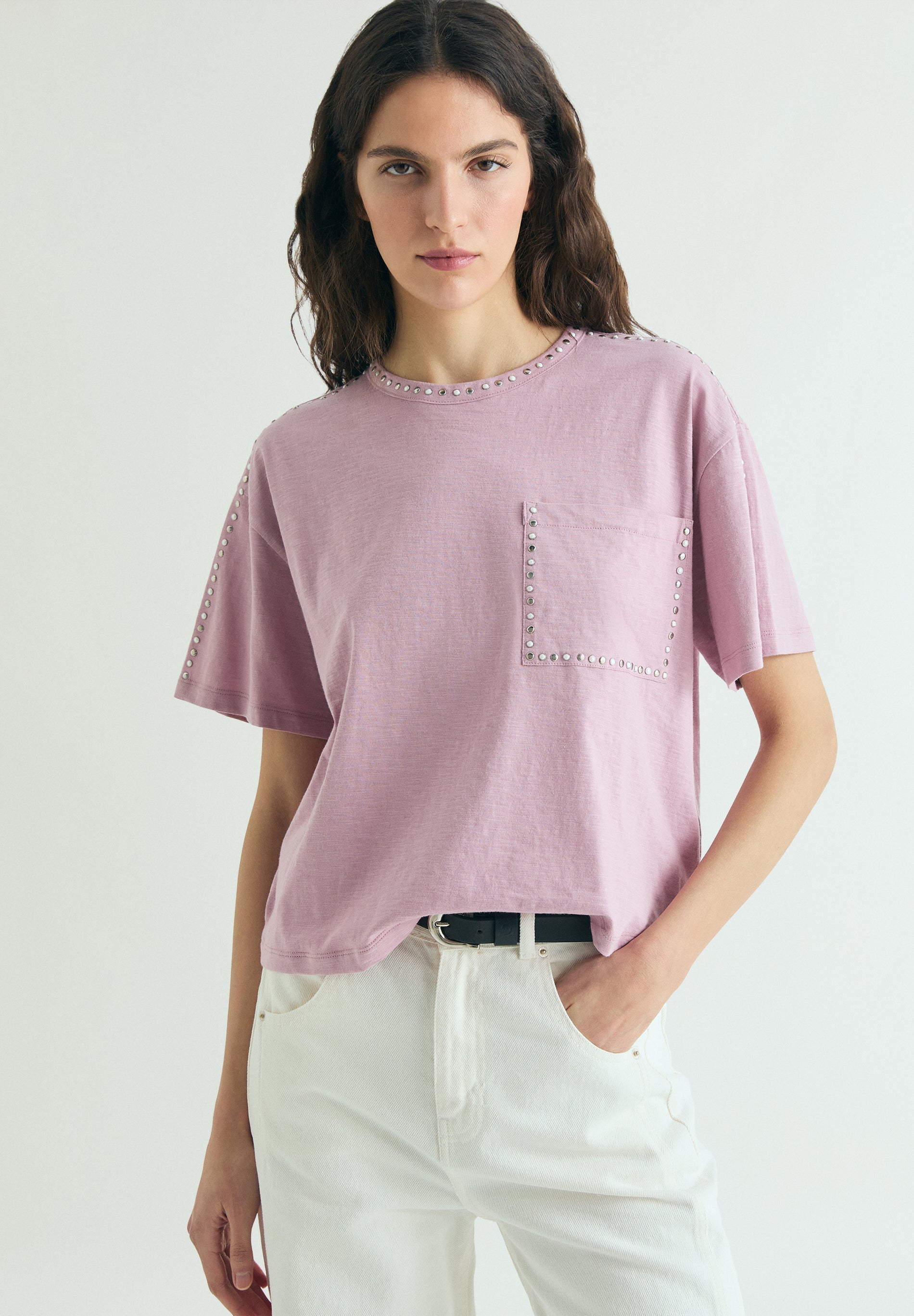 STUDDED T-SHIRT WITH POCKET