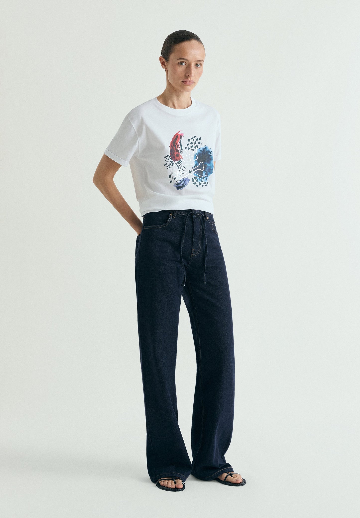 T-SHIRT WITH SKULL PRINT