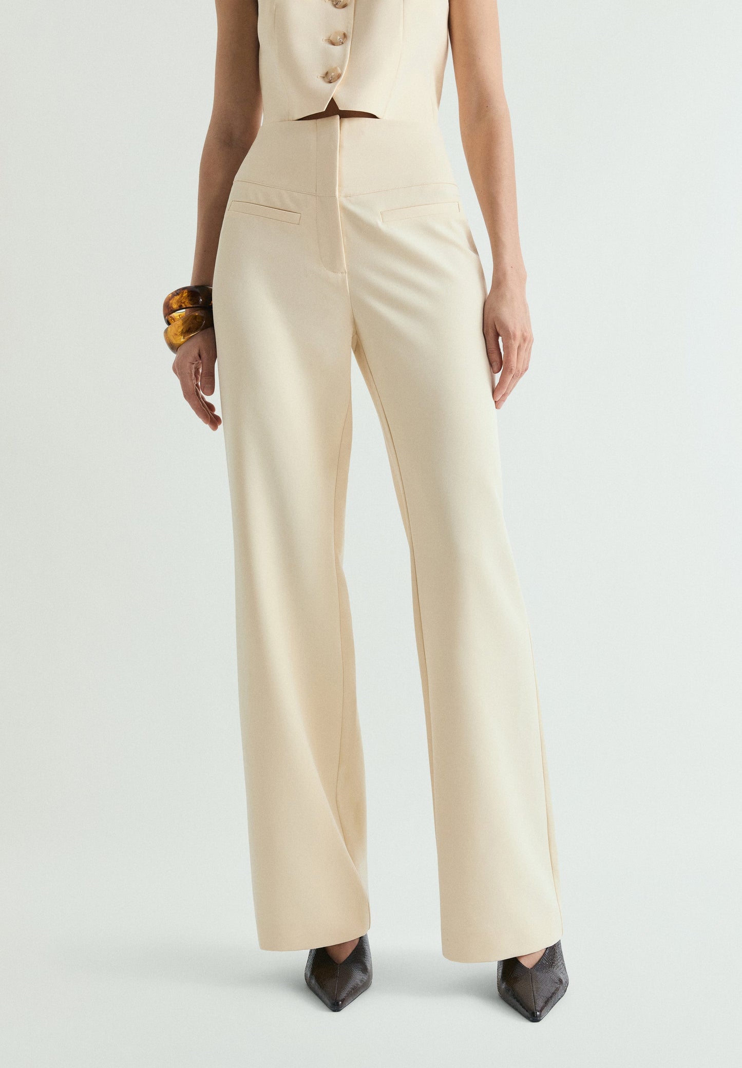 FLOWING TROUSERS WAISTBAND DETAIL