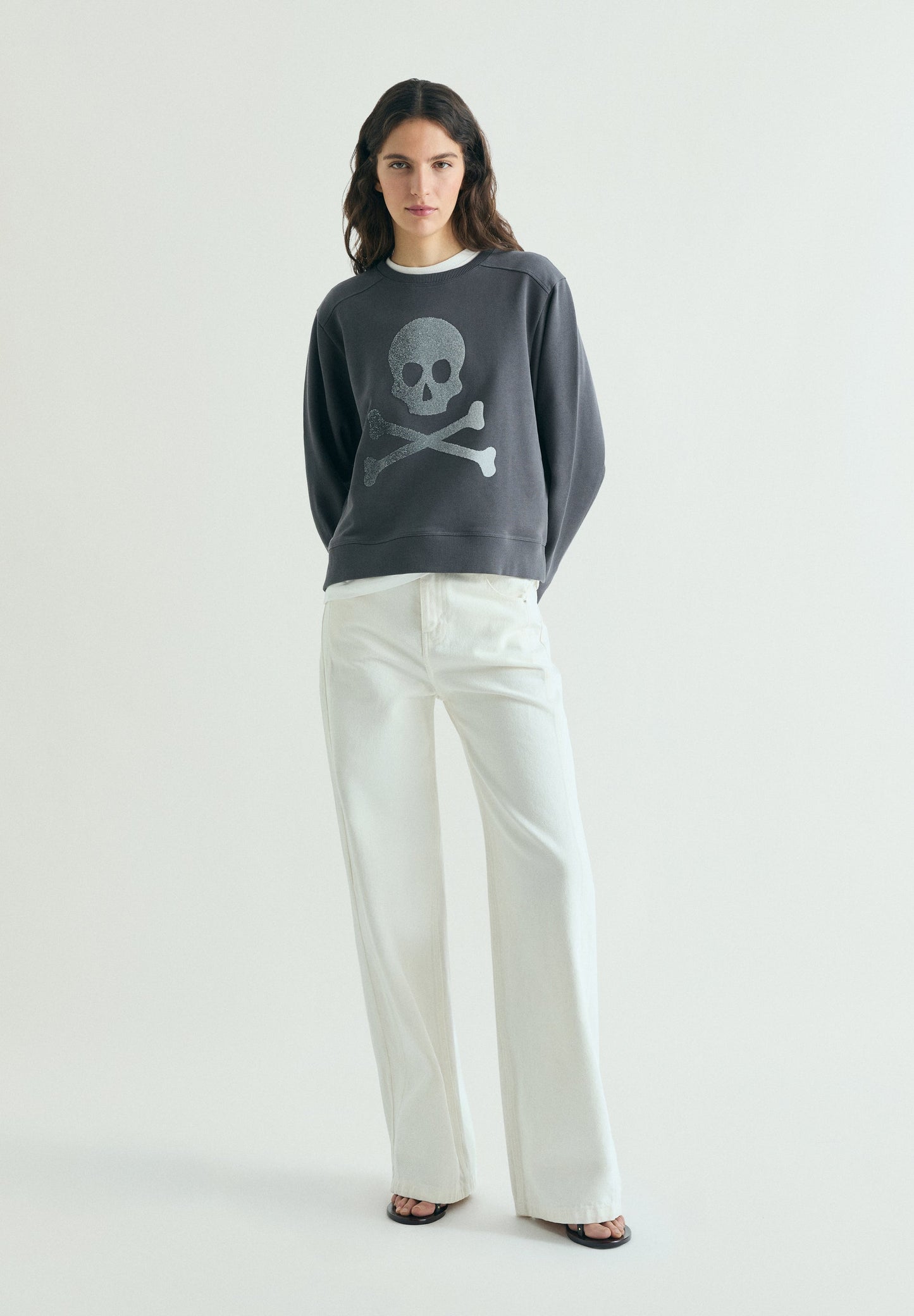 GLITTER SKULL SWEATSHIRT