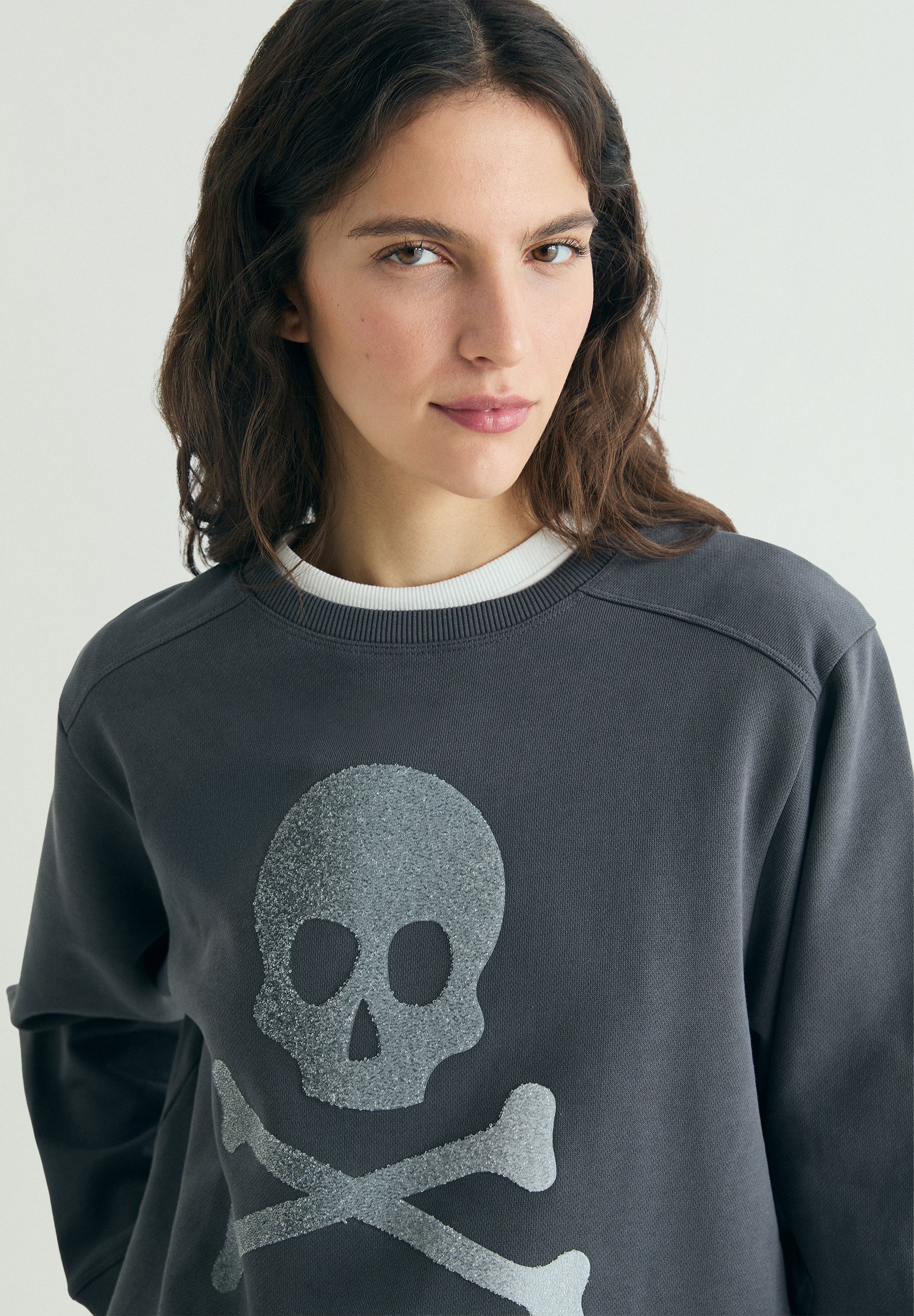 GLITTER SKULL SWEATSHIRT