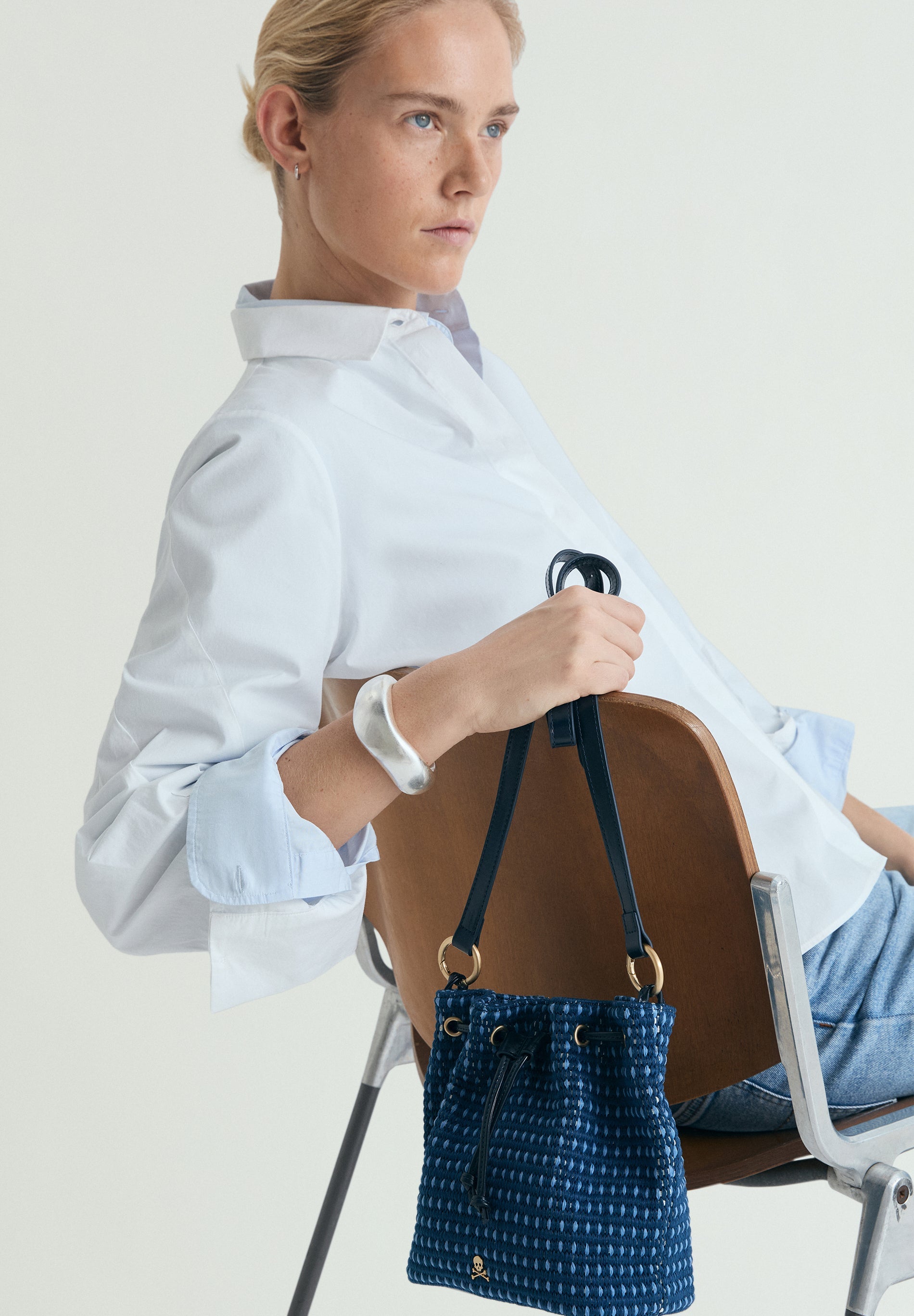 BRAIDED BUCKET BAG