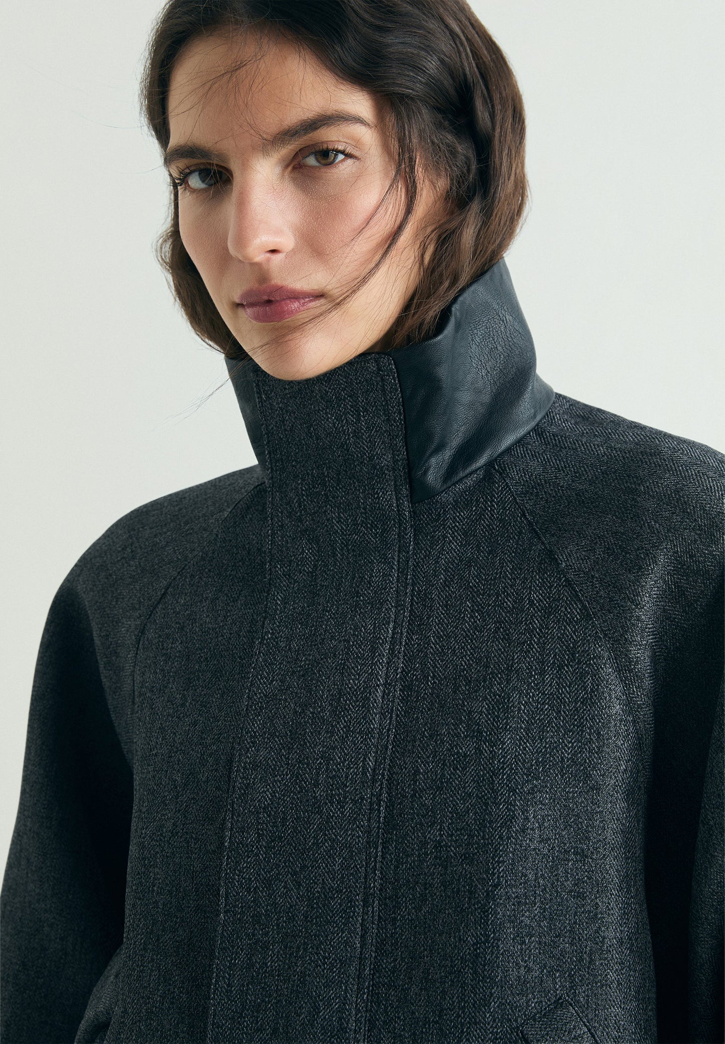 BOMBER JACKET WITH CONTRAST COLLAR