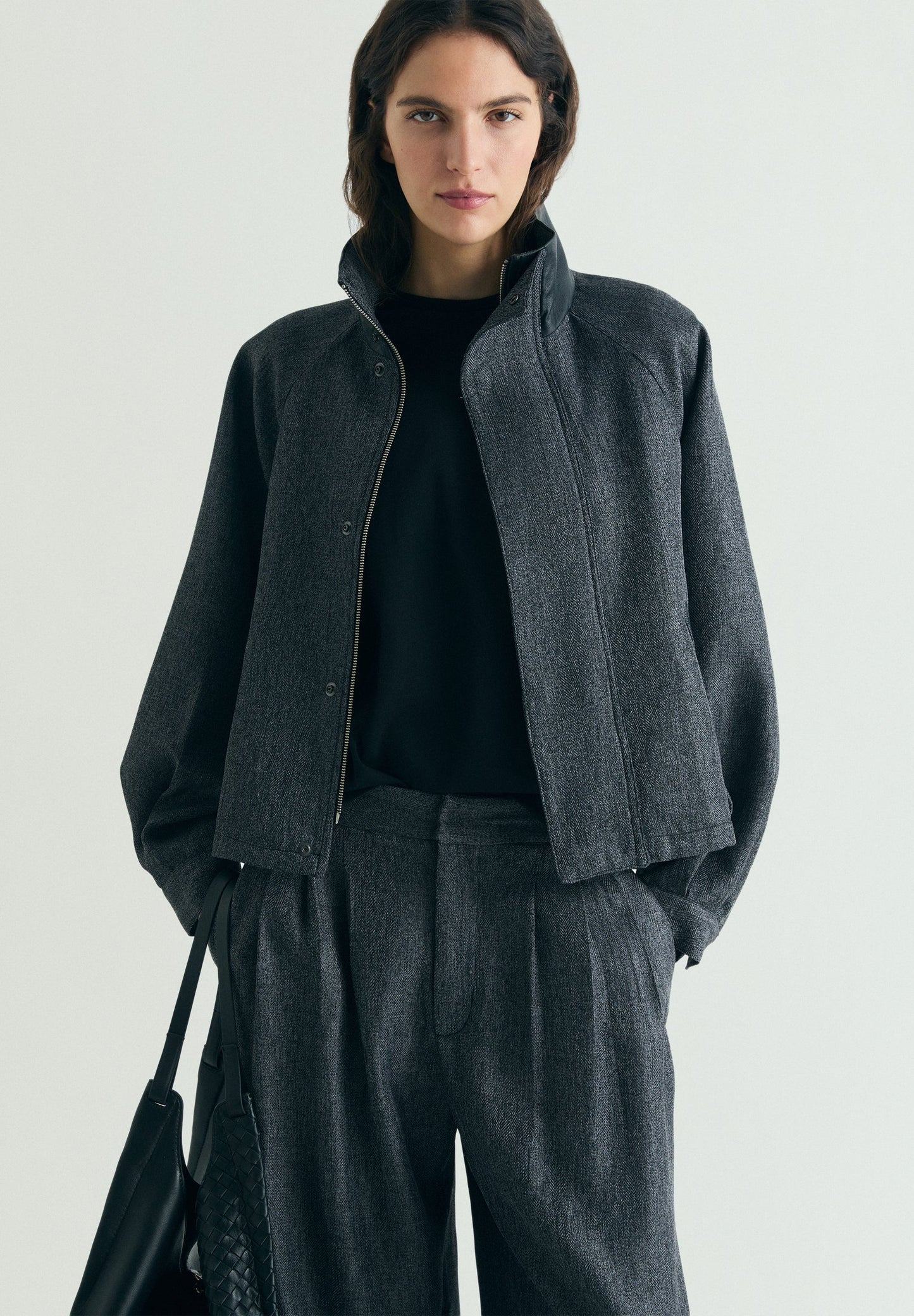 BOMBER JACKET WITH CONTRAST COLLAR