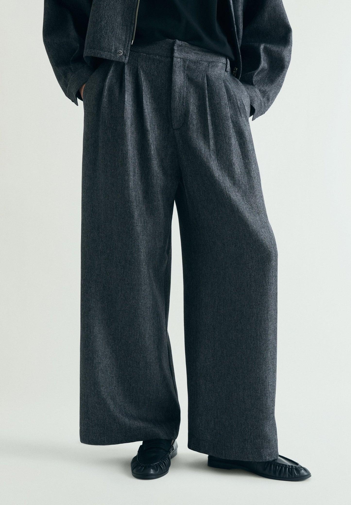 HERRINGBONE TROUSERS WITH DARTS