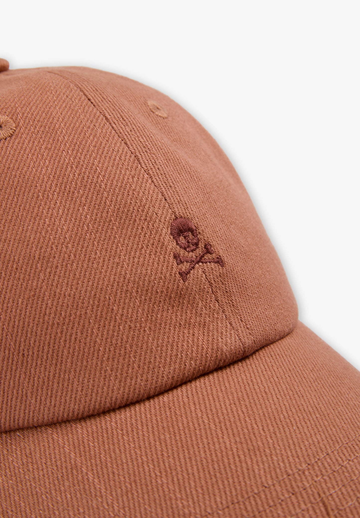 MATCHING CAP WITH SKULL