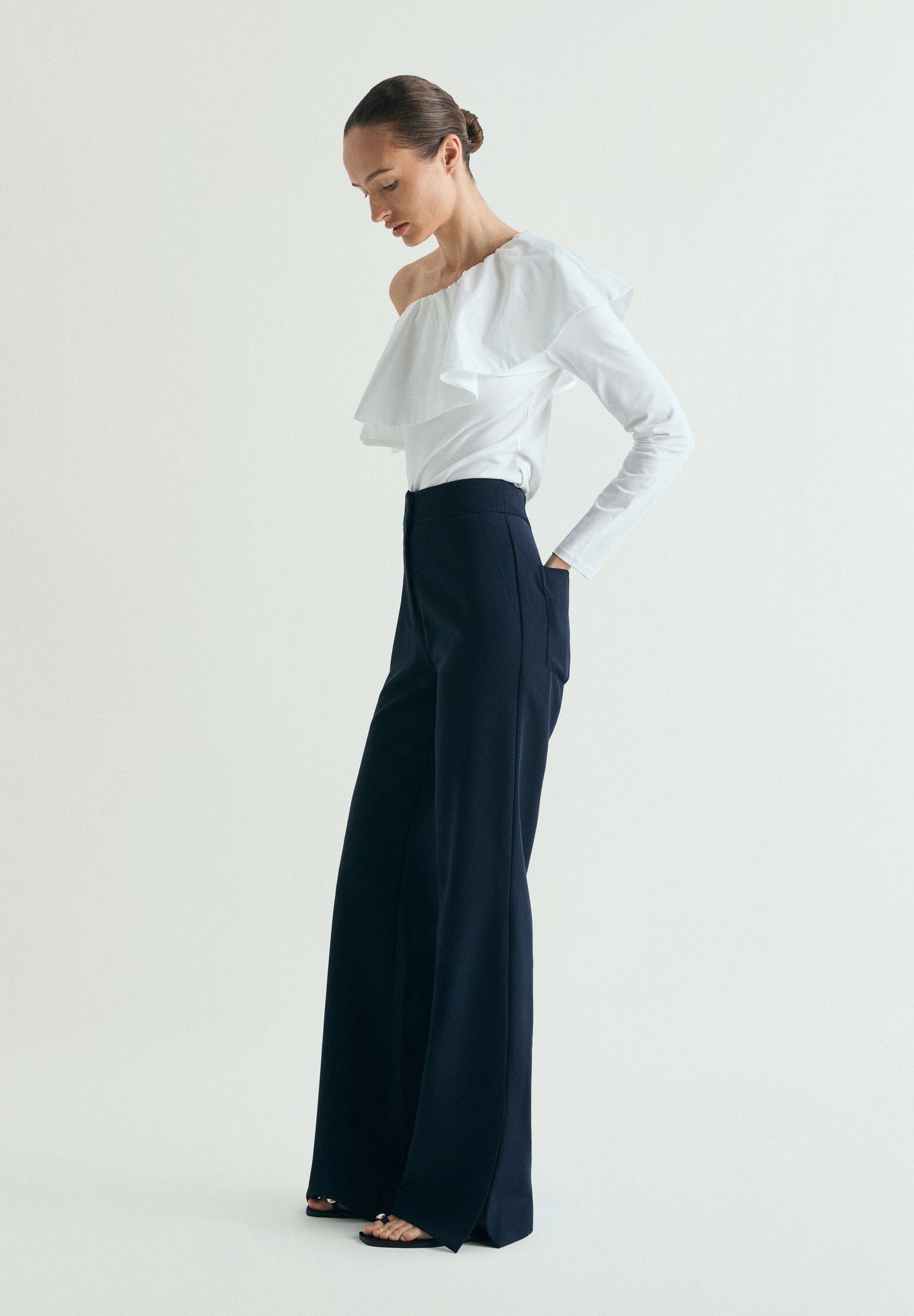 RUFFLED ASYMMETRIC TOP