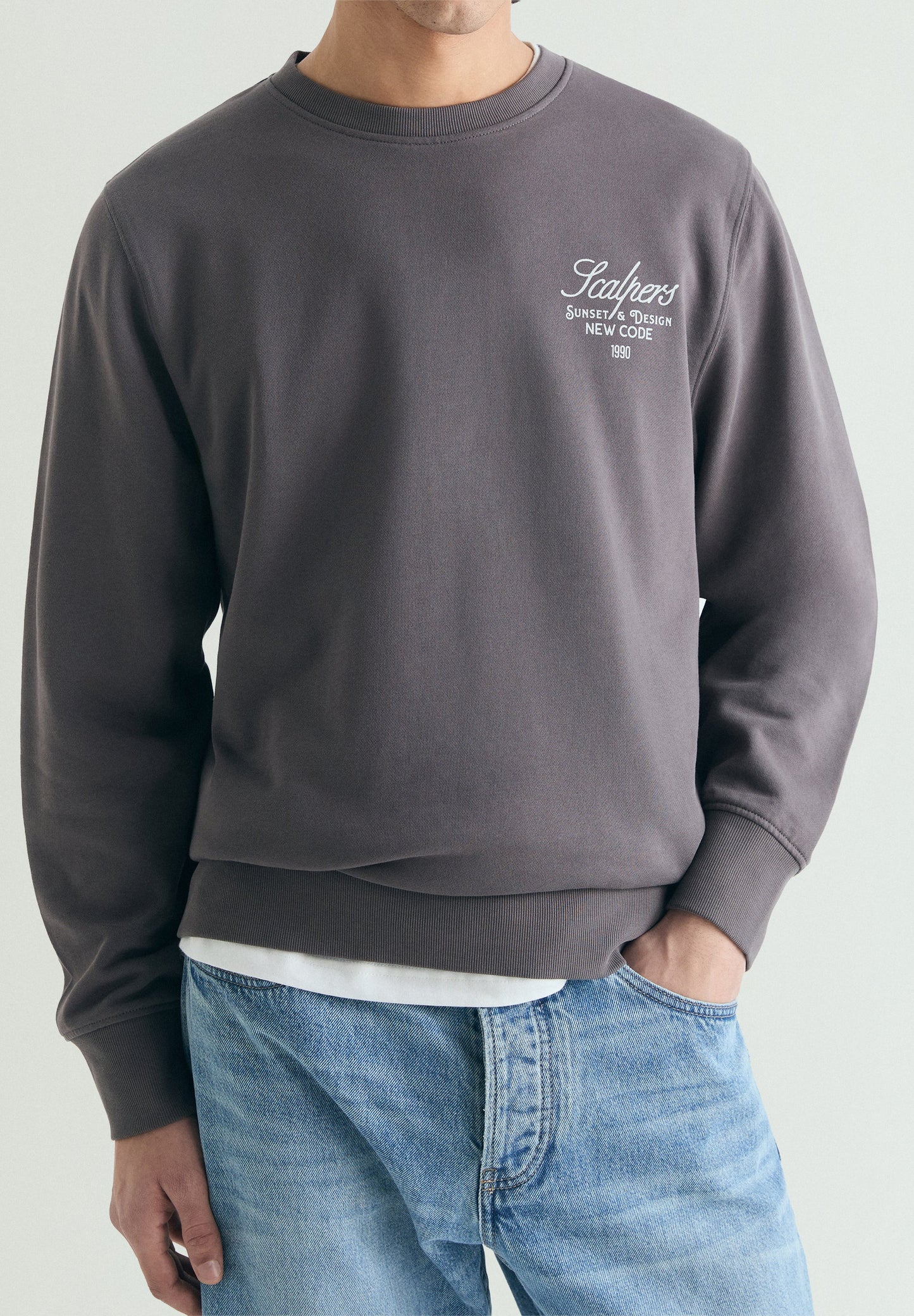 FADED PRINT SWEATSHIRT