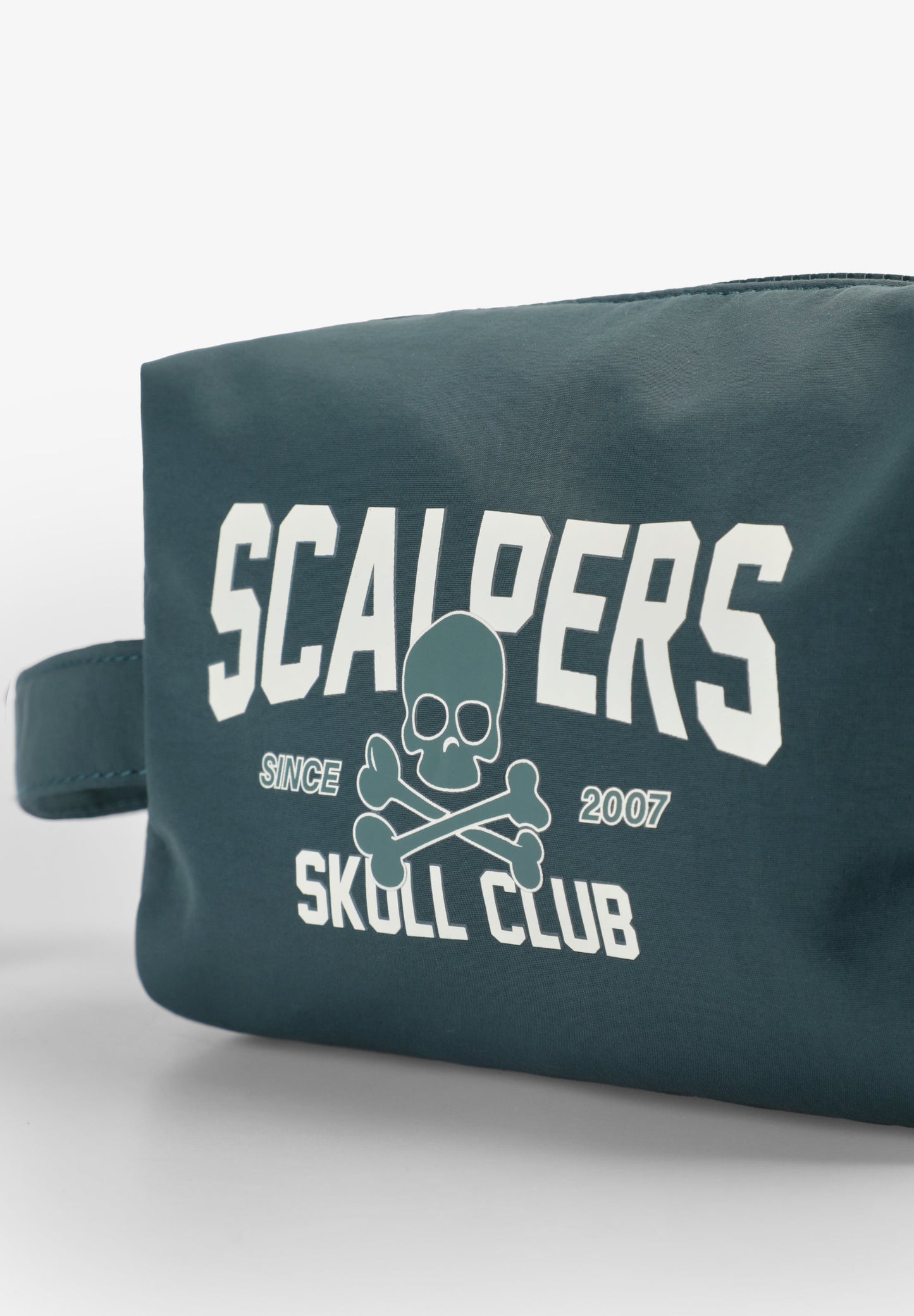 SKULL CLUB TOILETRY BAG