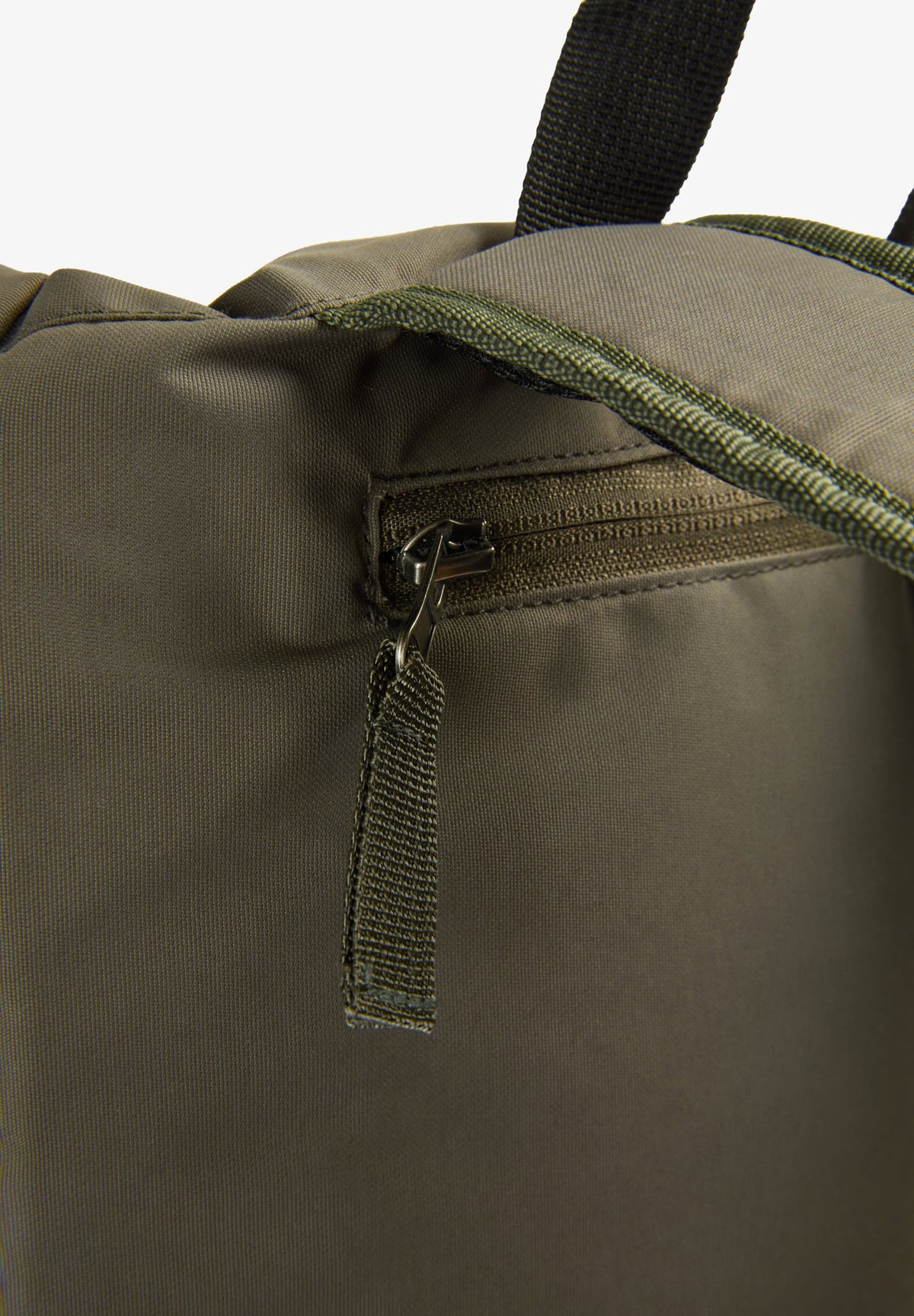 BACKPACK WITH ROLL-UP FASTENING