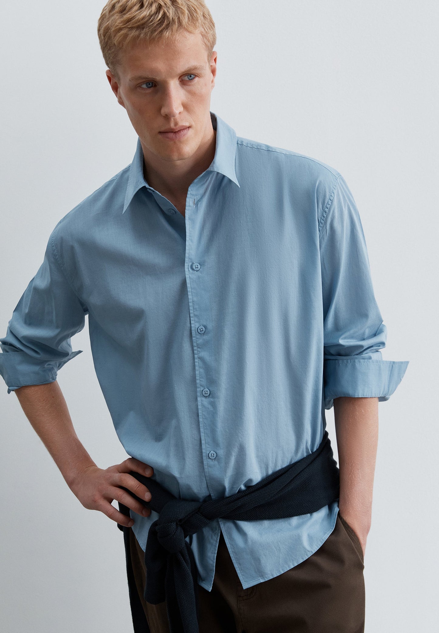 EXTRA-FINE LIGHTWEIGHT COTTON SHIRT