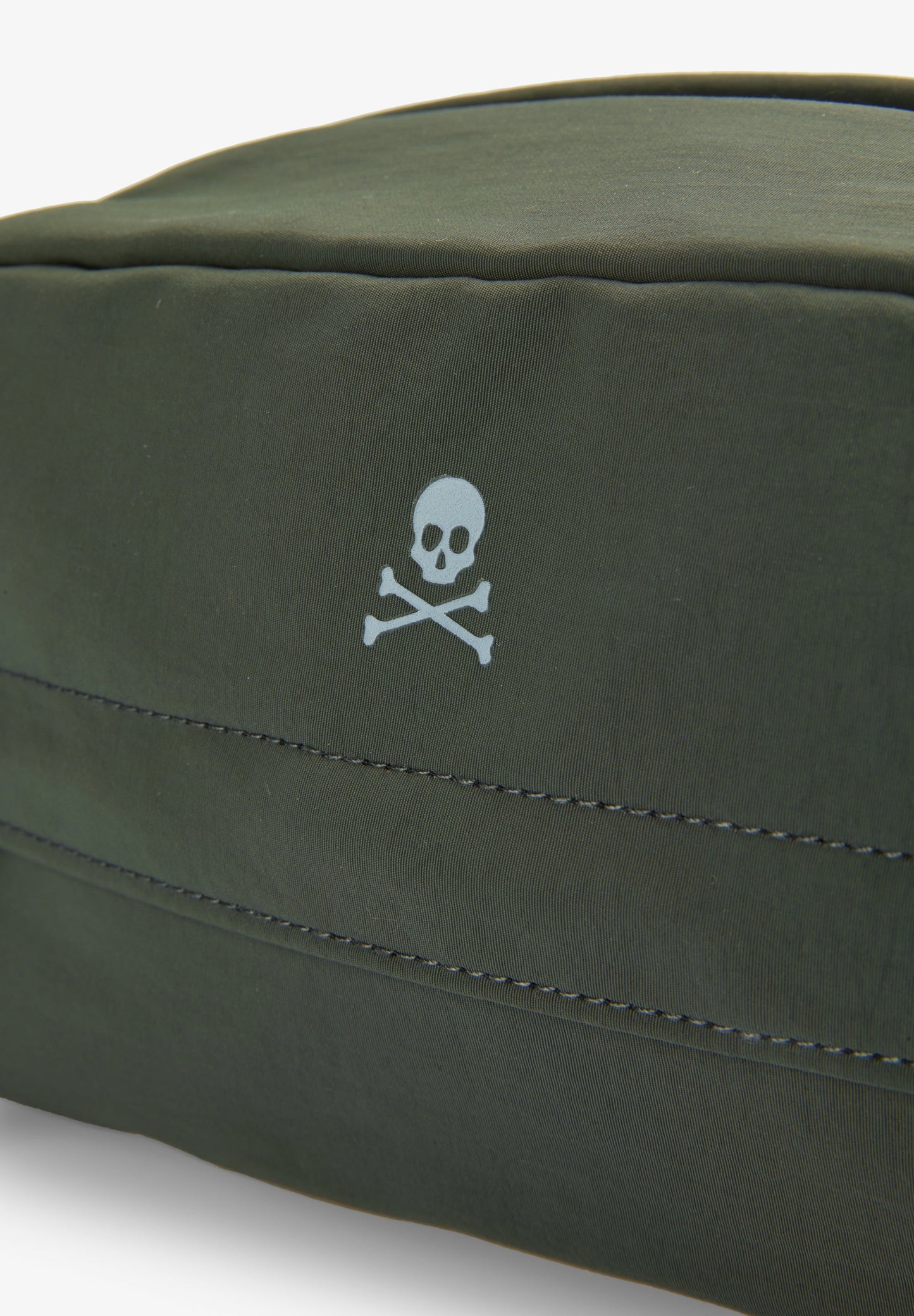 FRONT POCKET TOILETRY BAG