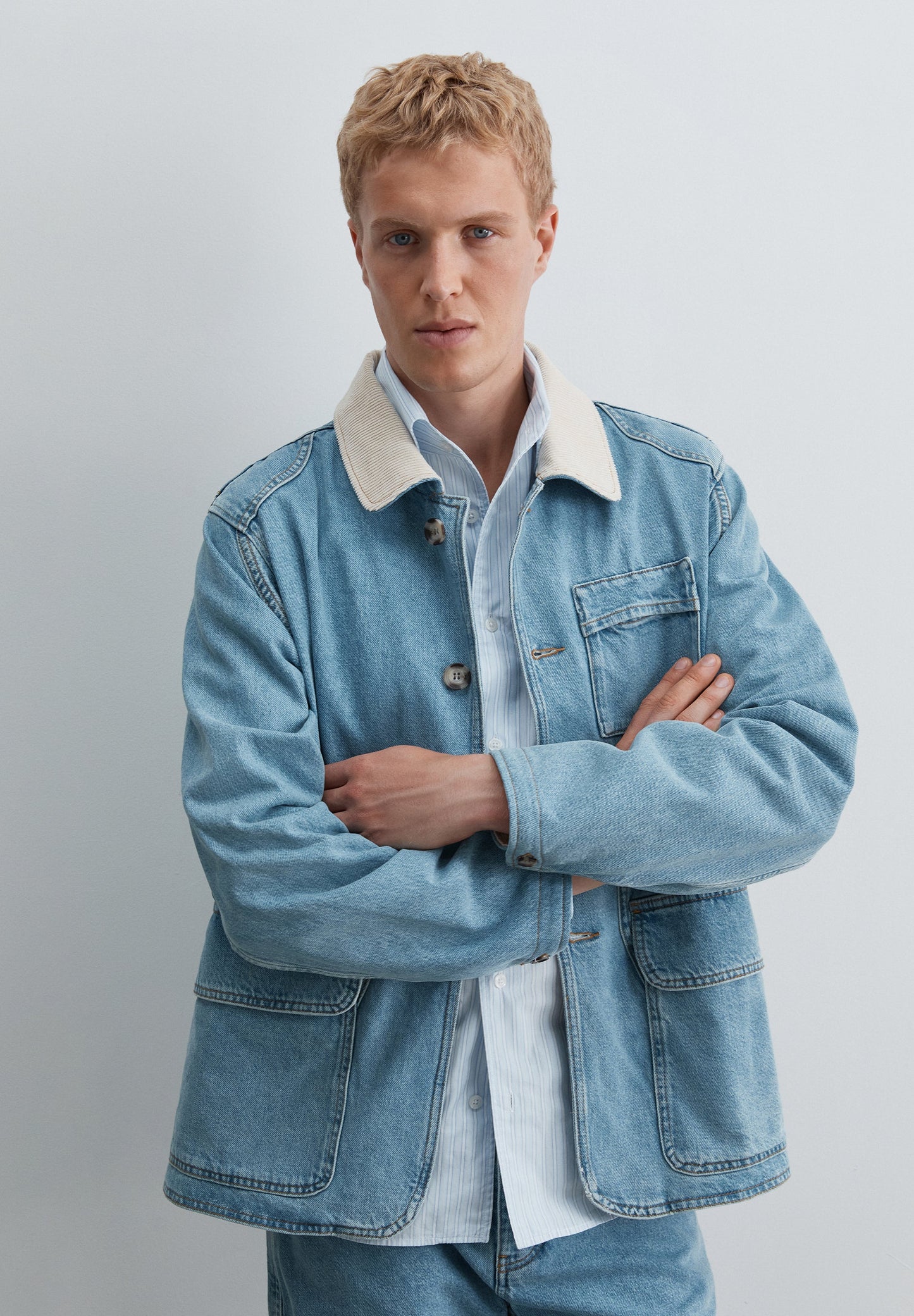MULTI-POCKET DENIM JACKET