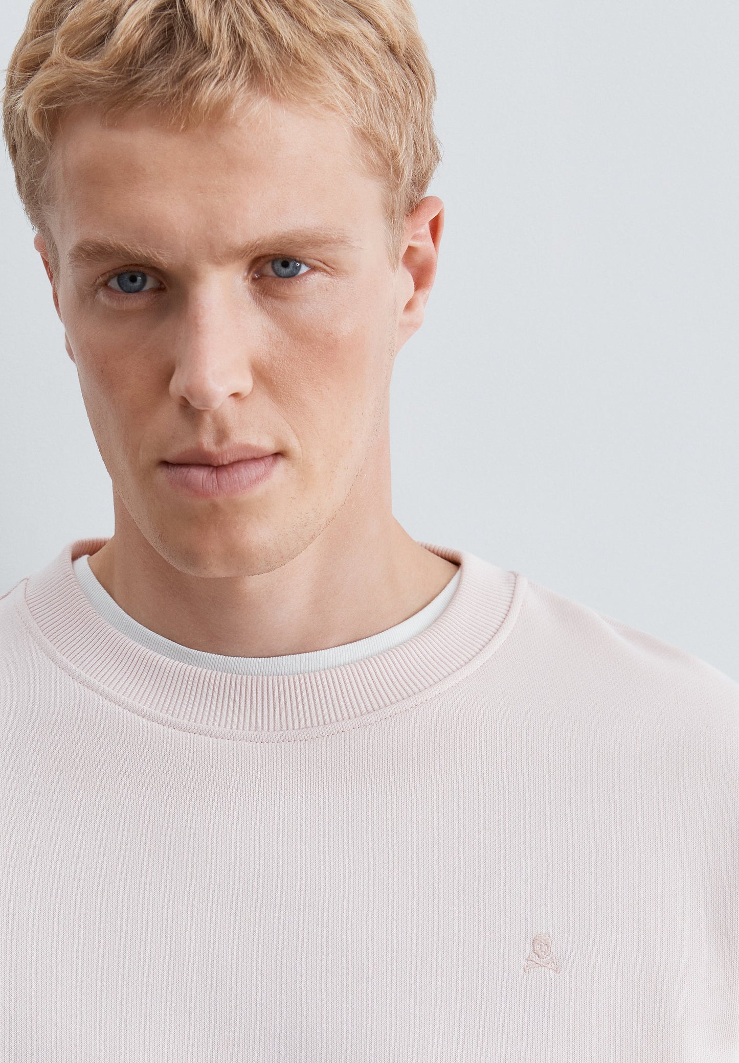 CREWNECK SWEATSHIRT WITH TONAL EMBROIDERY