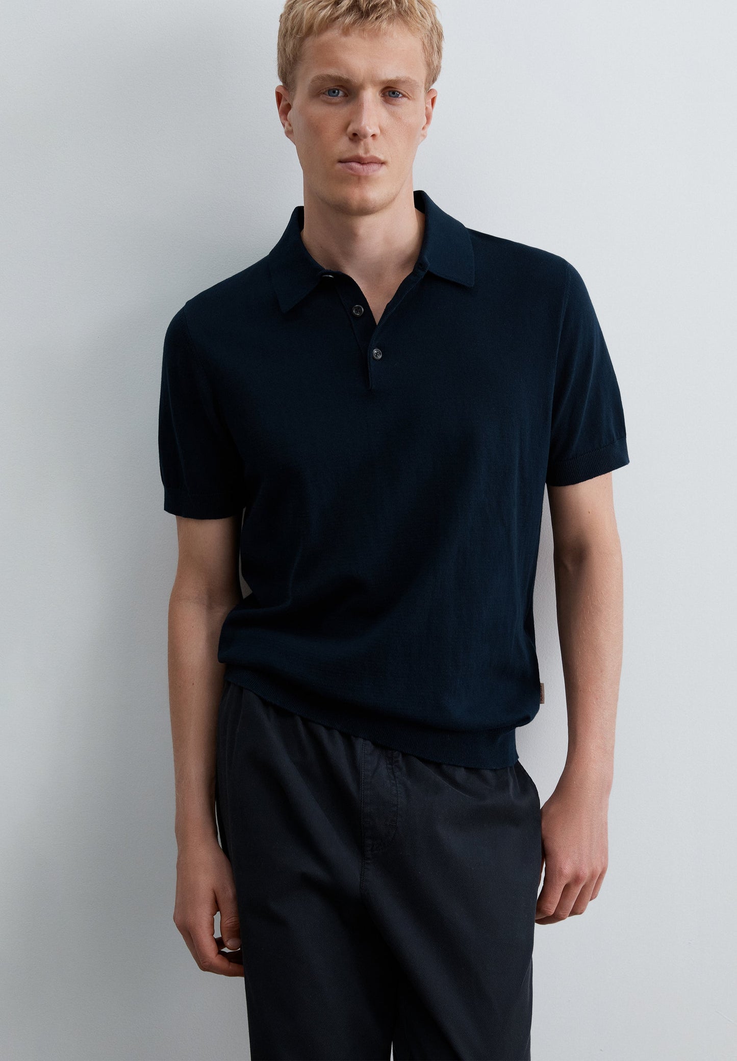 REGULAR FIT TEXTURED POLO SHIRT