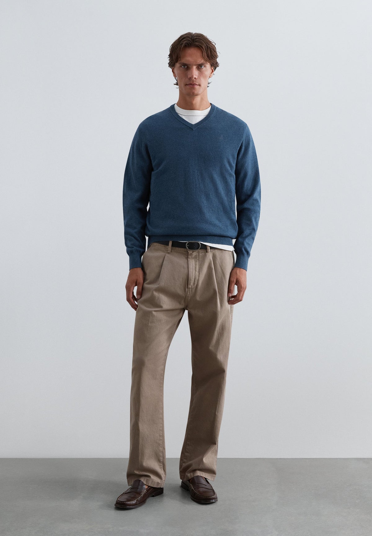 KNIT V-NECK SWEATER