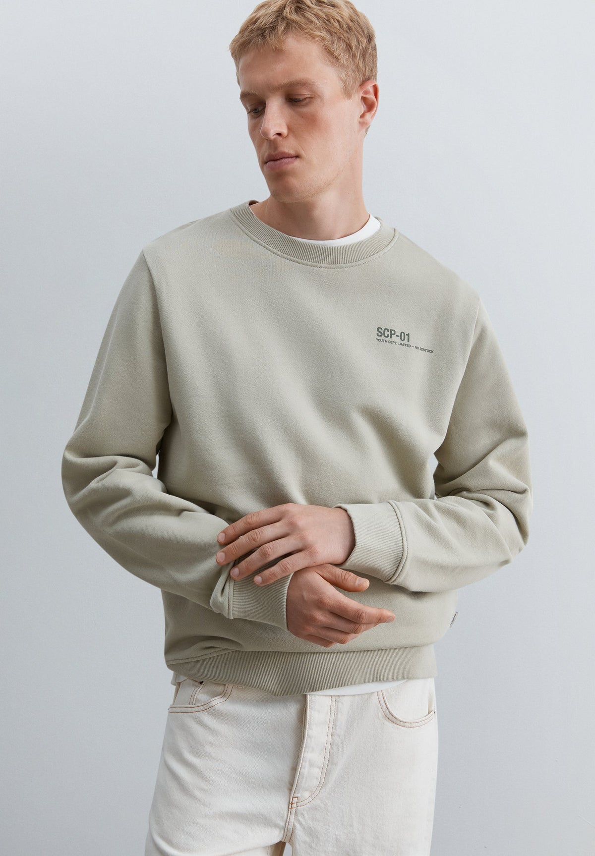 SWEATSHIRT WITH CONTRAST PRINT
