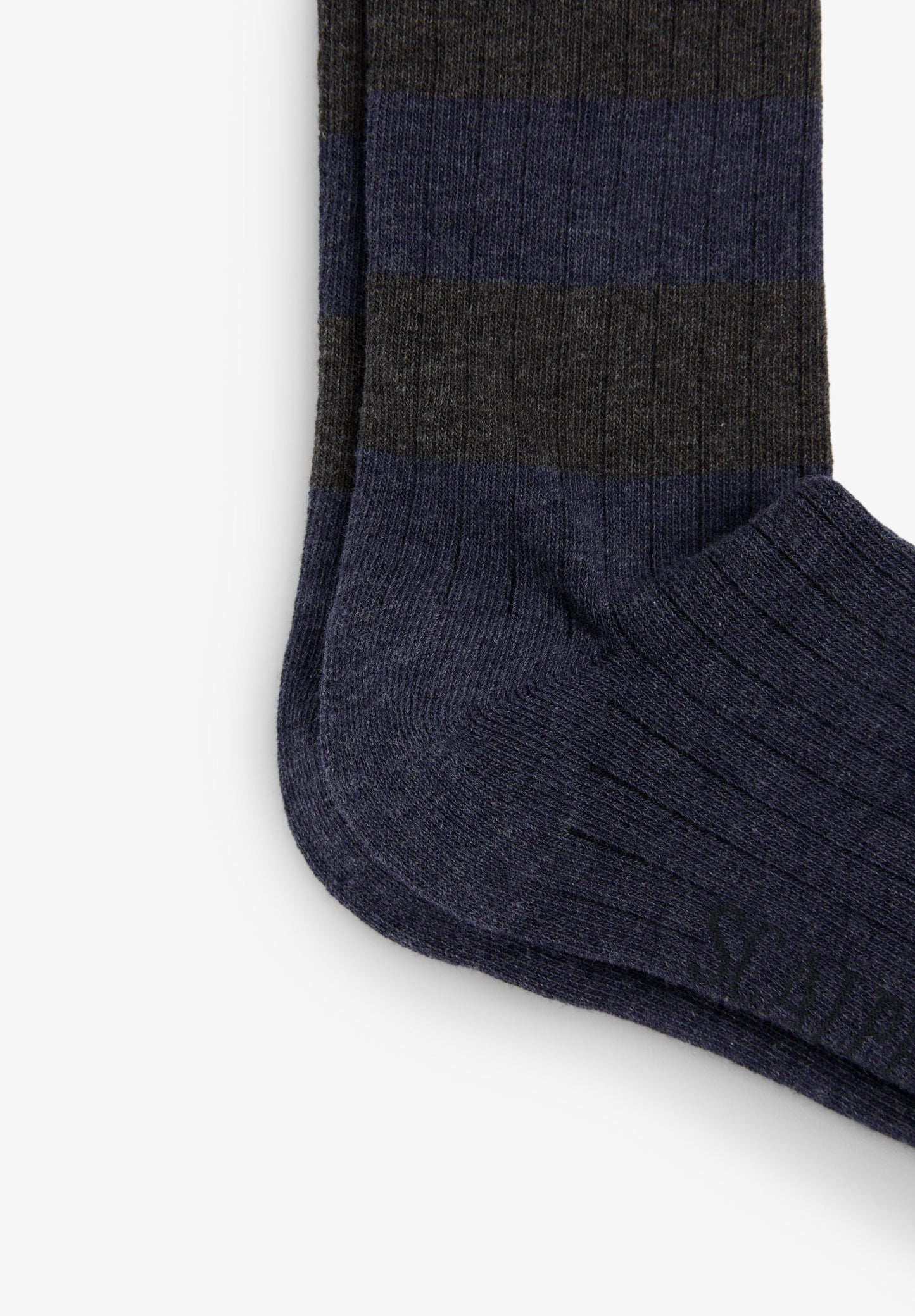 STRIPED KNEE HIGH SOCKS