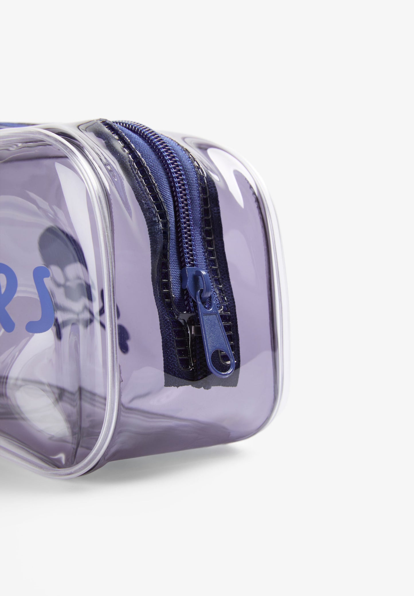 TOILETRY BAG WITH TRAVEL SET