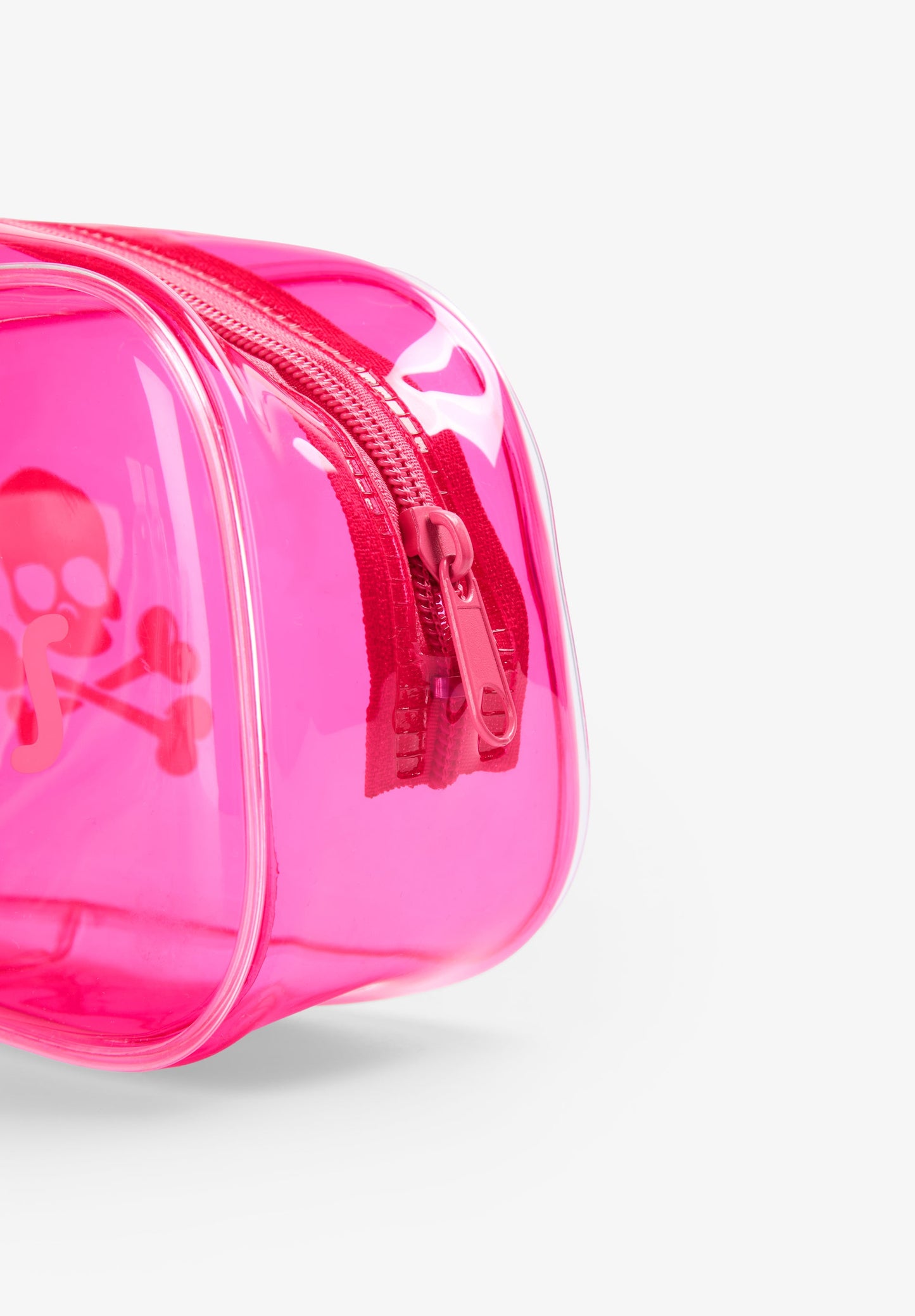 TOILETRY BAG WITH TRAVEL SET