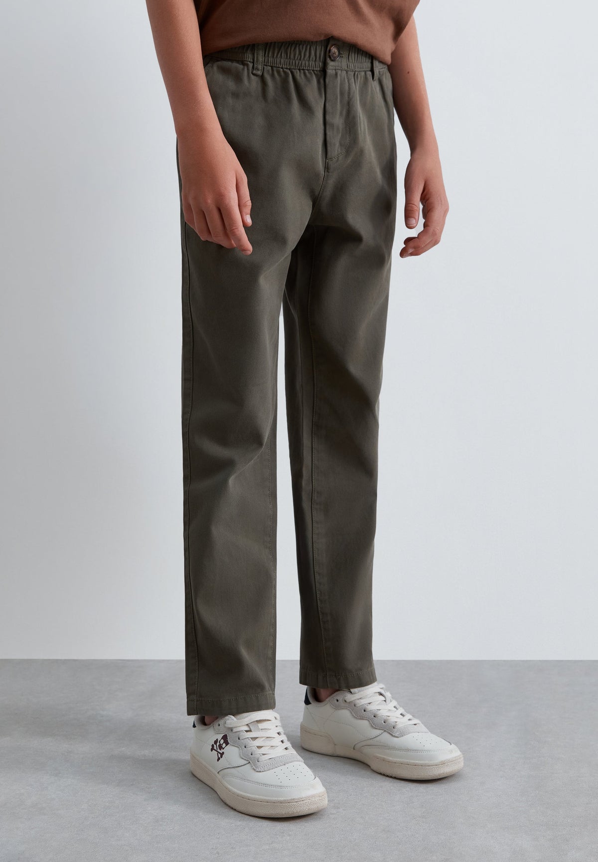 RELAXED CHINO TROUSERS