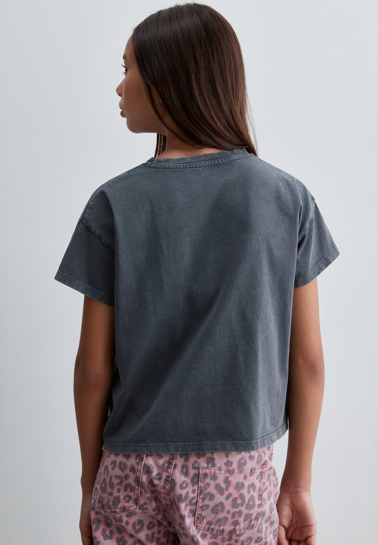 T-SHIRT WITH RHINESTONE DETAIL