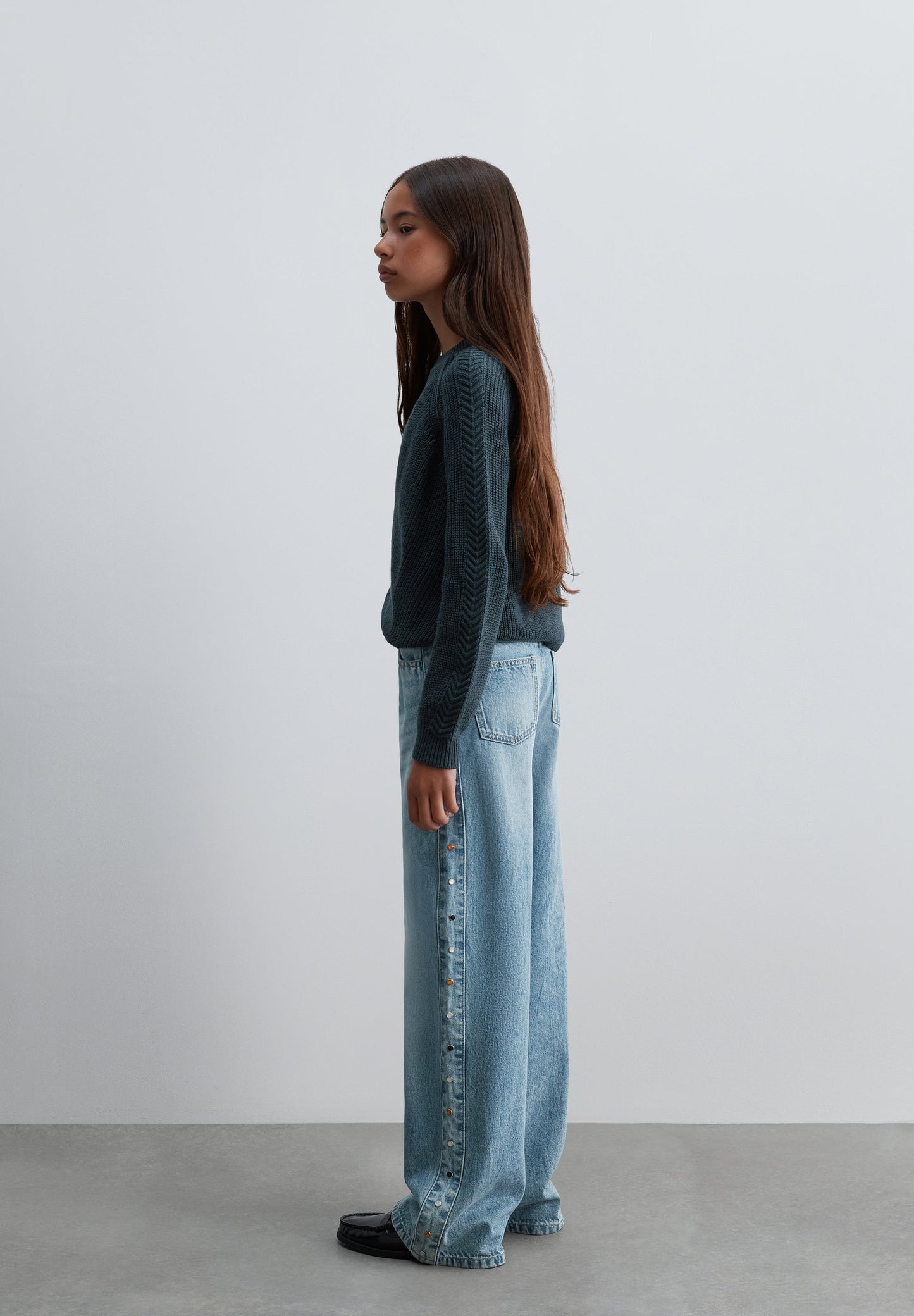 STUDDED WIDE LEG JEANS