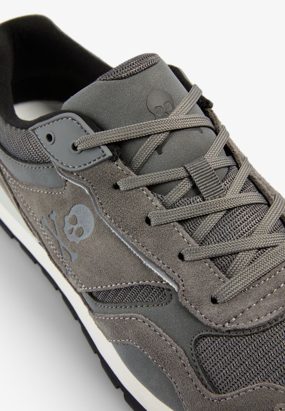 SCBRYAN JAMES SNEAKERS