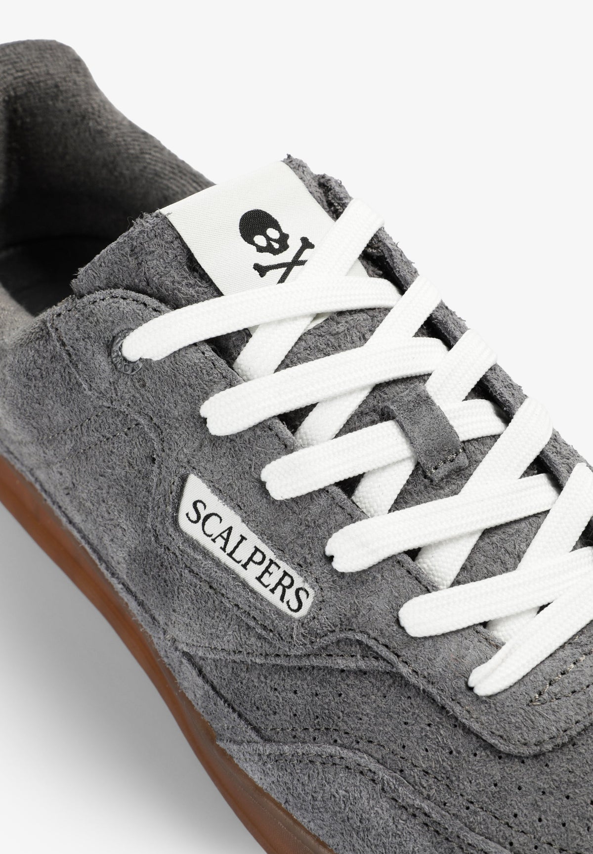 RETRO SUEDE SNEAKERS