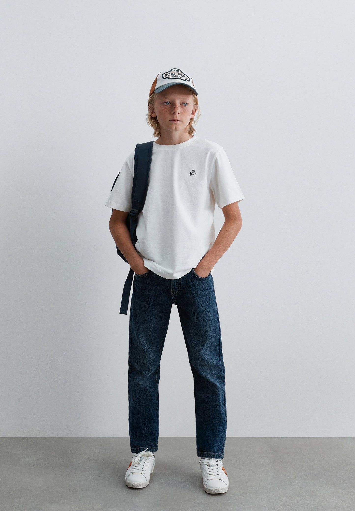 SLIM FIT JEANS