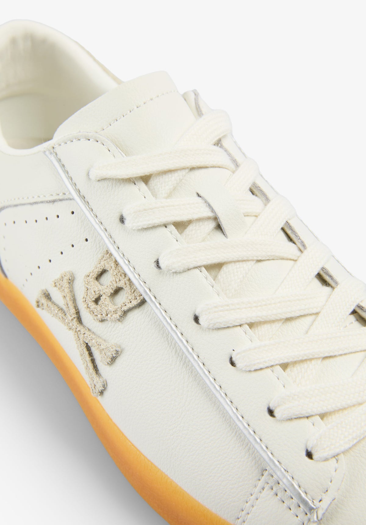 SNEAKERS WITH SIDE SKULL