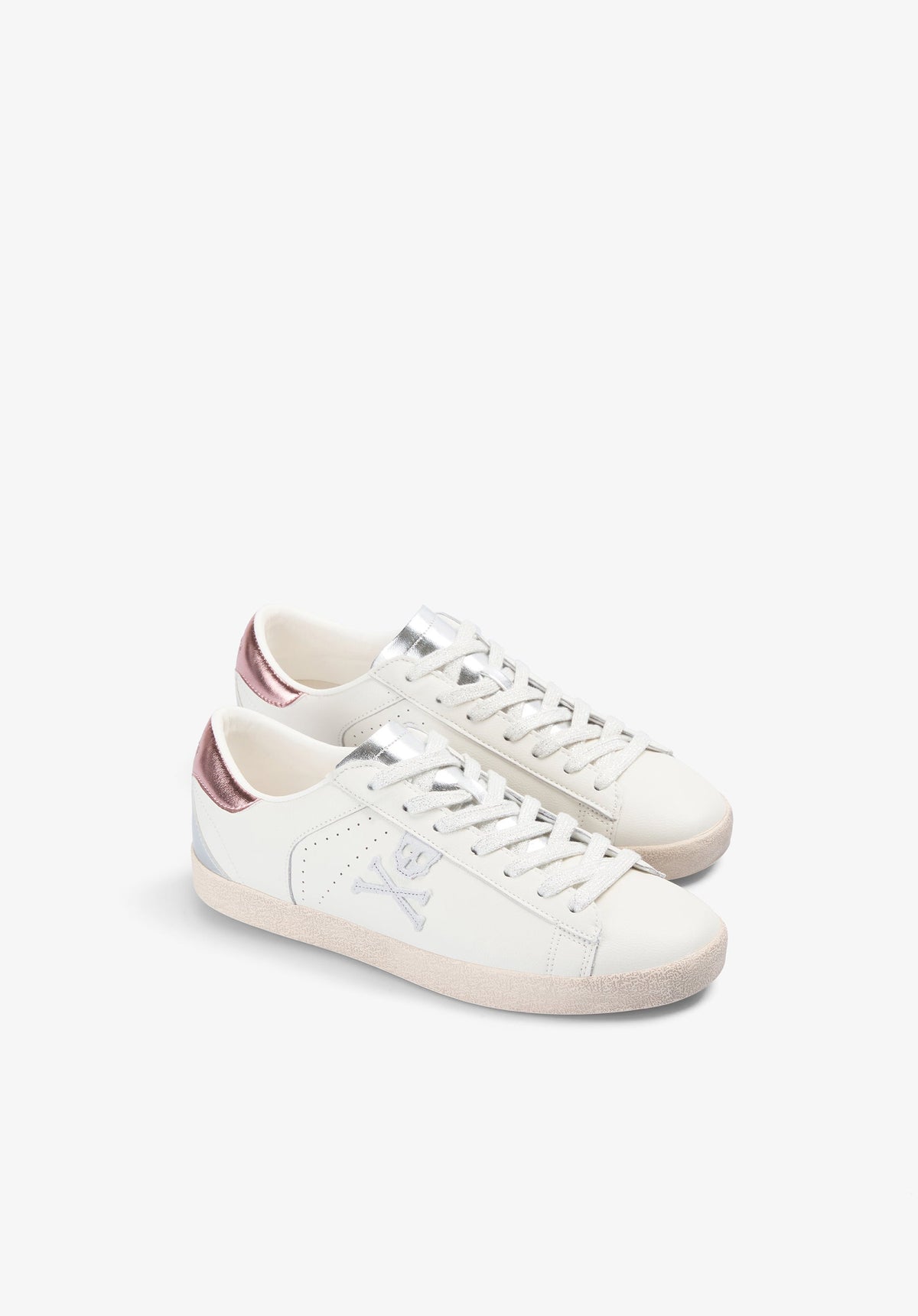 SNEAKERS WITH SIDE SKULL
