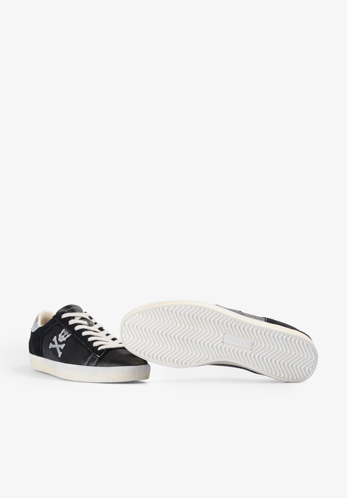 METALLIC SKULL SNEAKERS