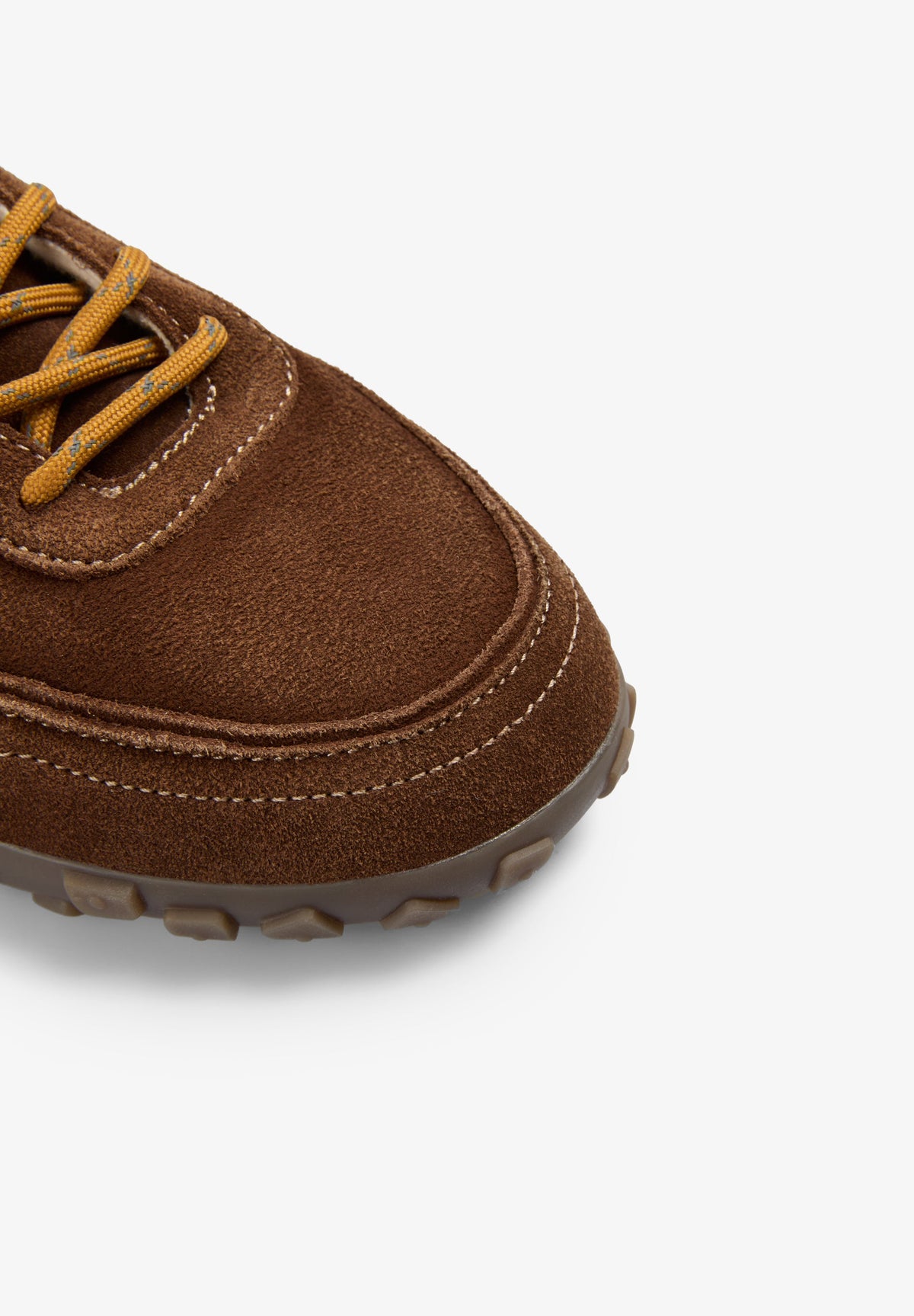 RETRO SUEDE SNEAKERS