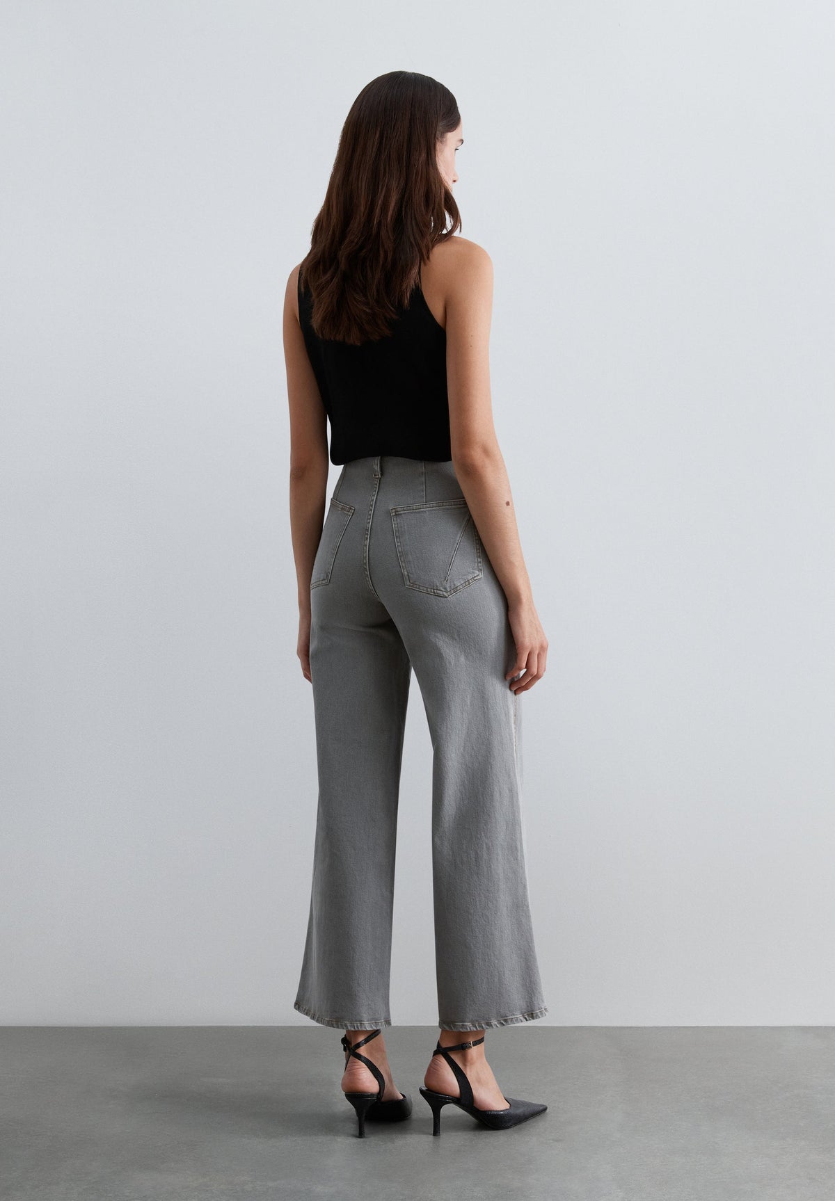 HIGH WAIST WIDE-LEG JEANS