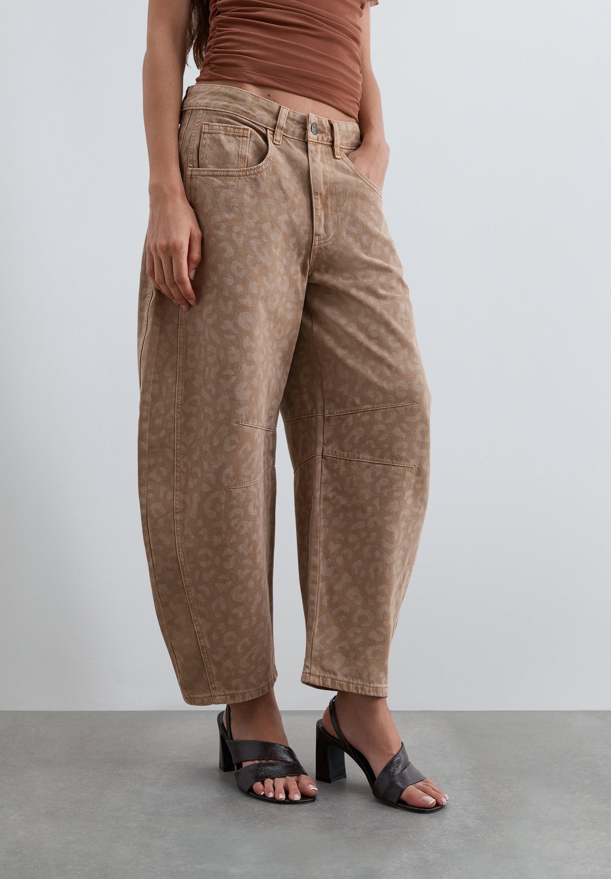 ANIMAL PRINT BALLOON JEANS