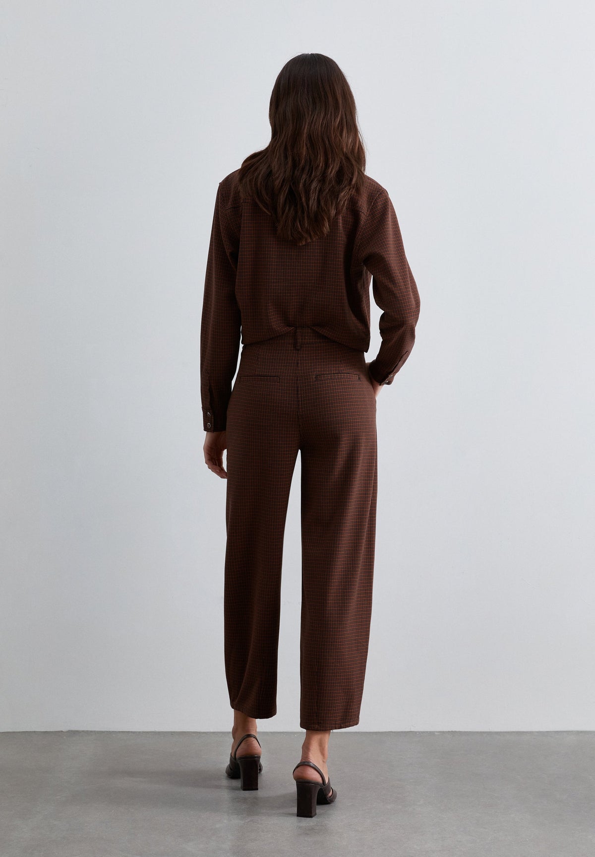 BALLOON CUT CHECKED TROUSERS