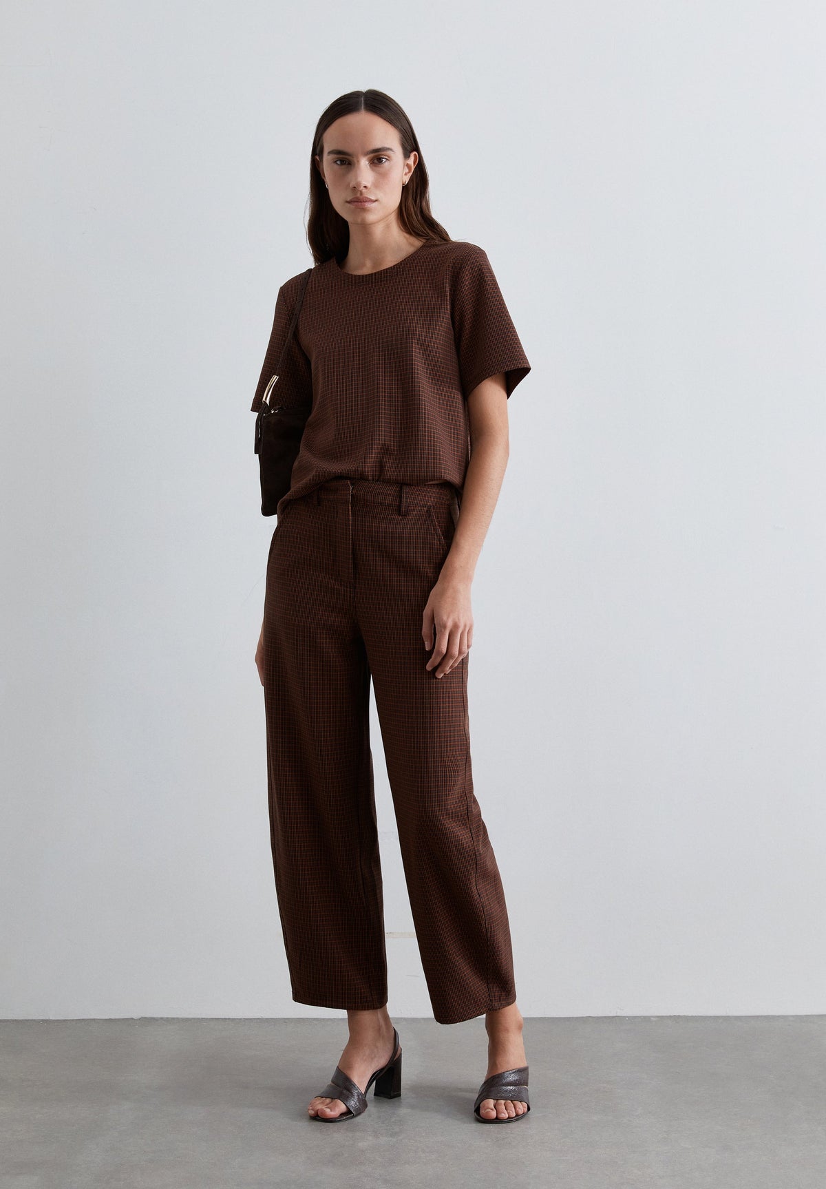 CHECKED T-SHIRT WITH SHOULDER DETAIL