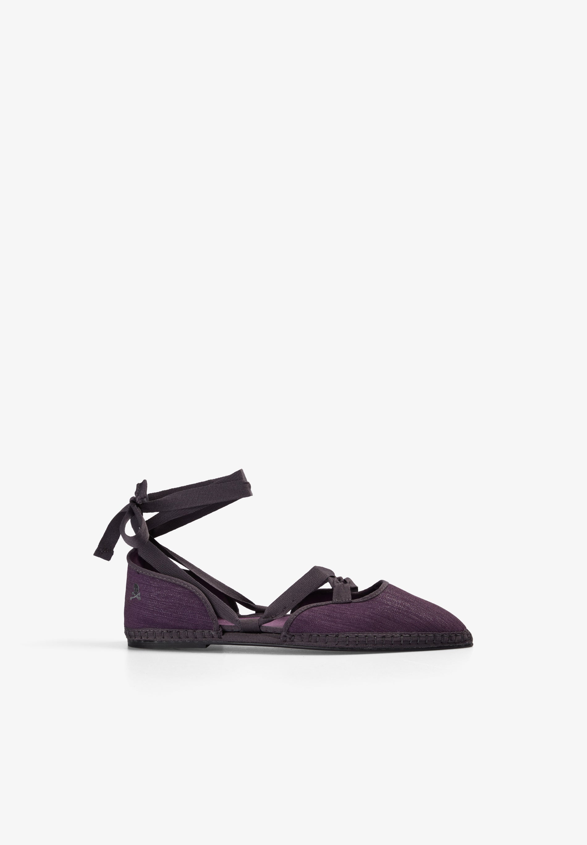 BALLET FLATS WITH STRAP