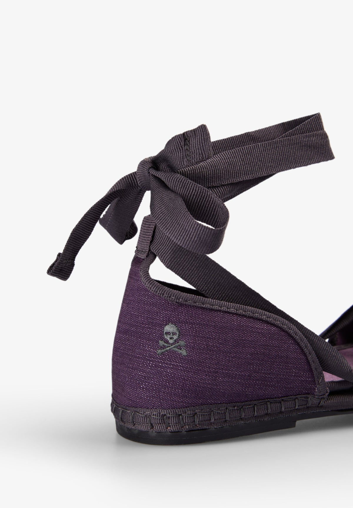 BALLET FLATS WITH STRAP